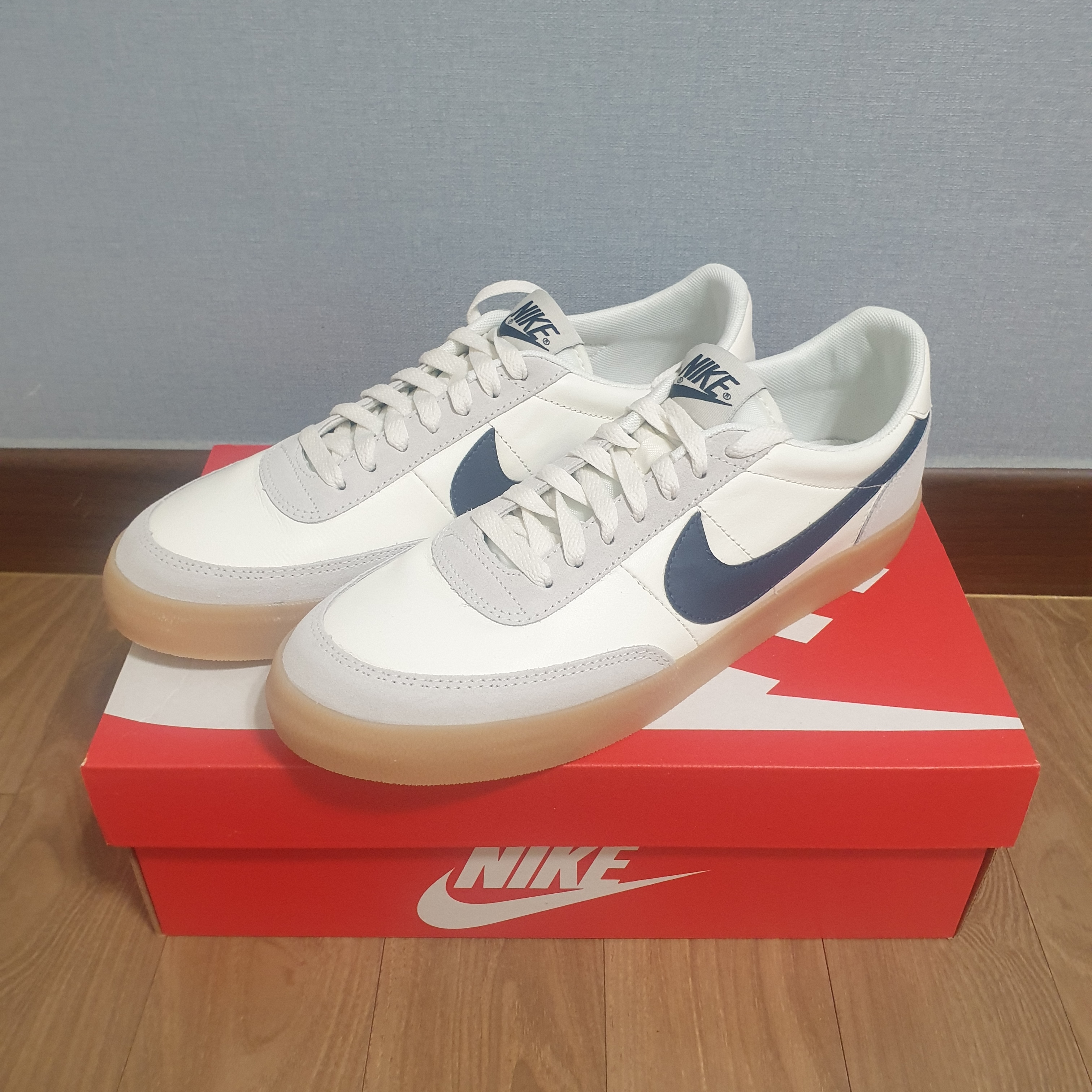 Nike x J.Crew Killshot 2 Sail Midnight Navy 착용 스타일