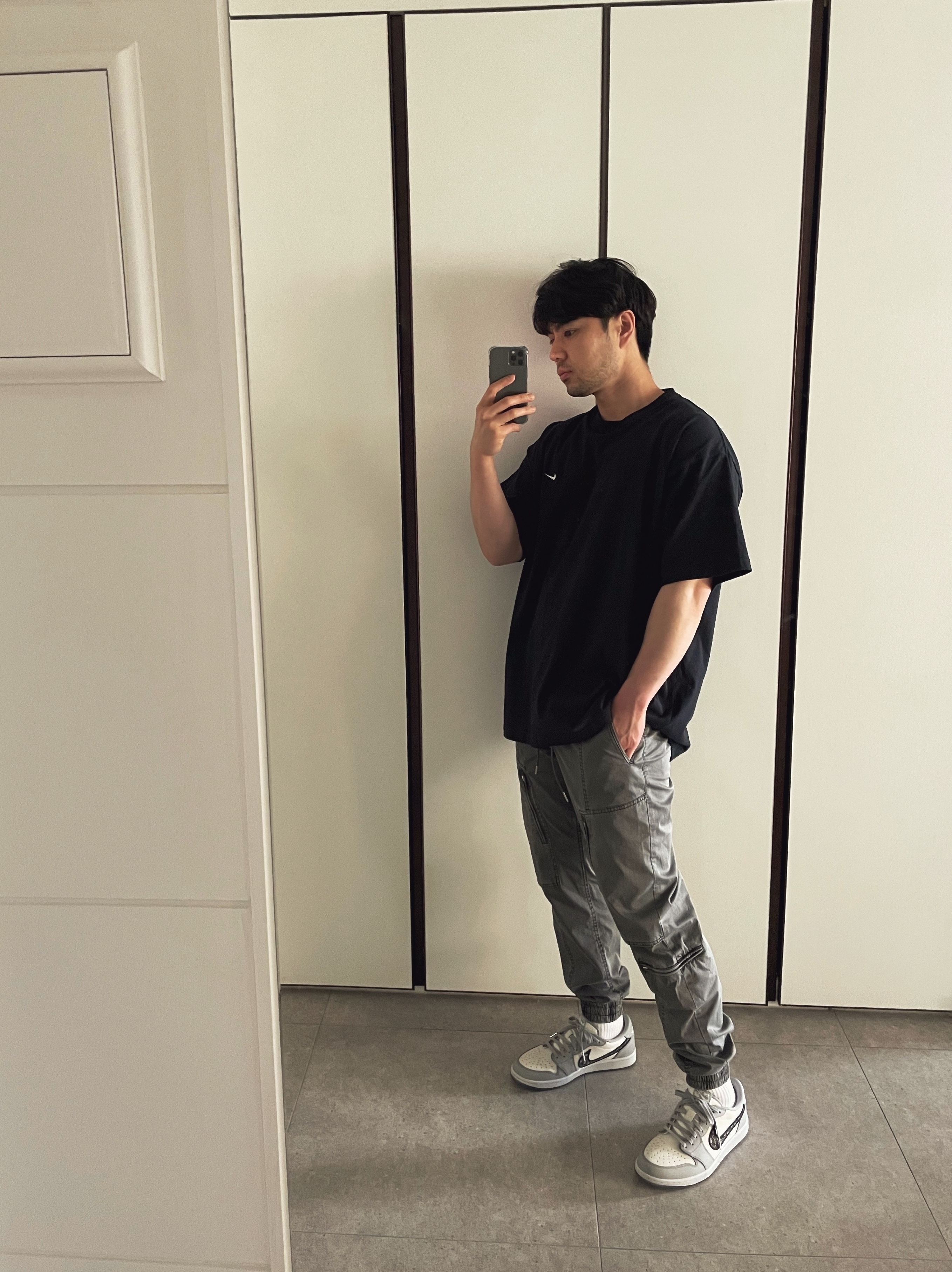 Jordan 1 x Dior Low OG, Nike NRG Solo Swoosh T-Shirt Black - US/EU 착용 스타일
