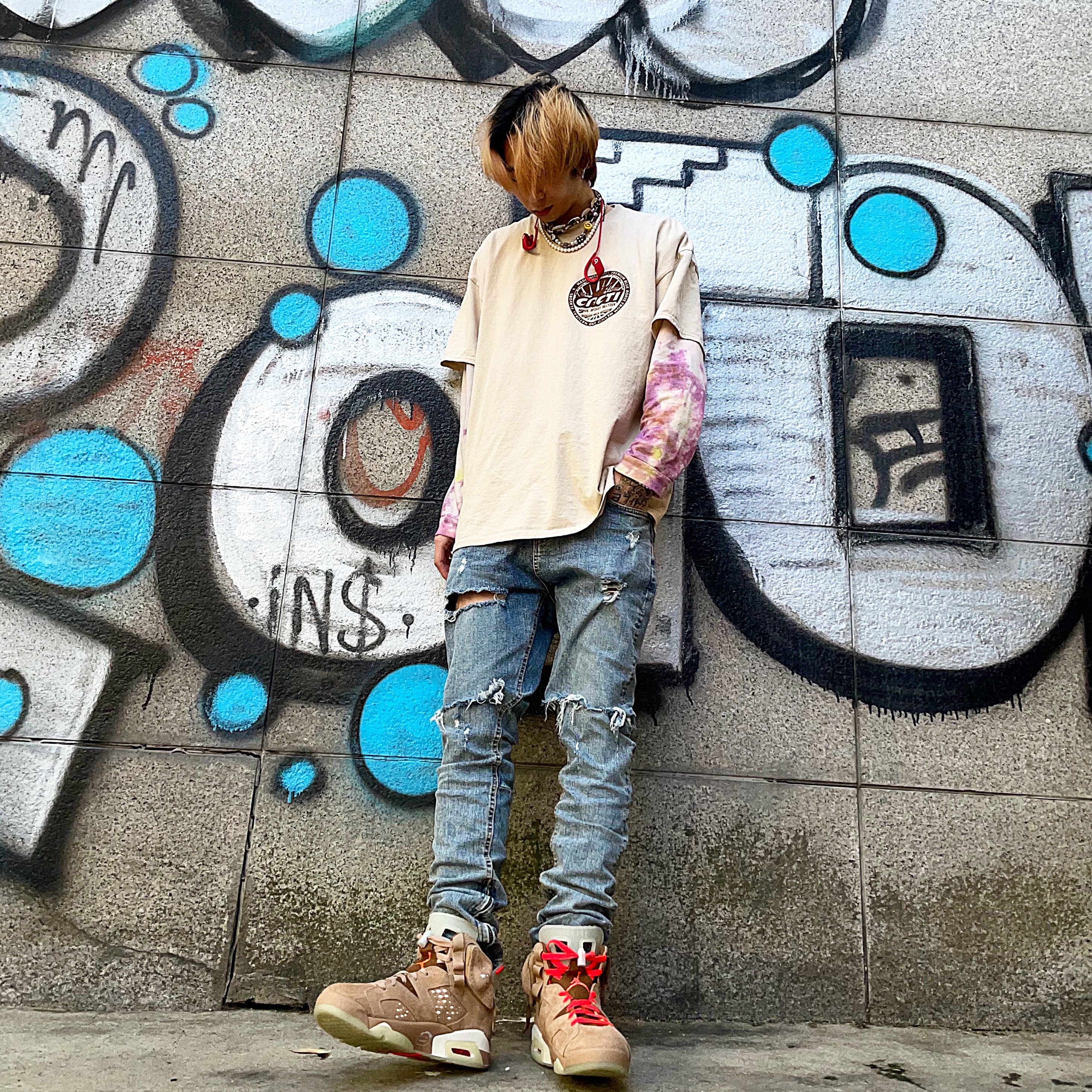 Jordan 6 x Travis Scott Retro SP British Khaki 착용 스타일 - 1