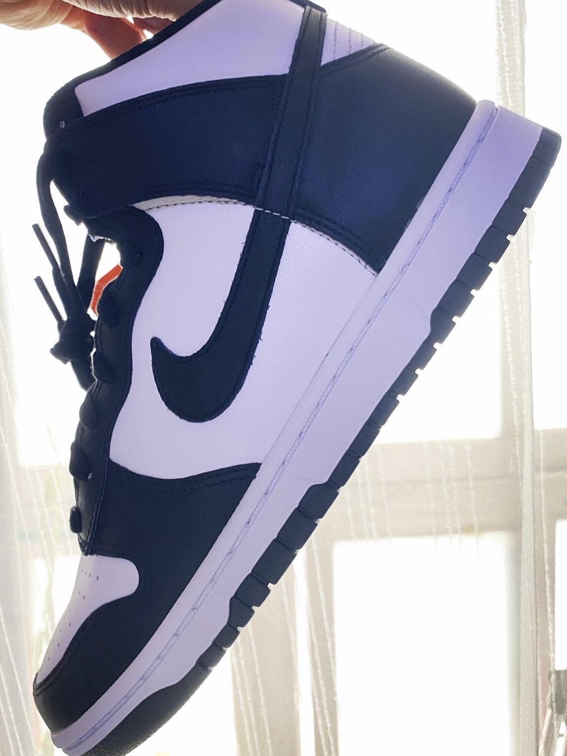 Nike Dunk High Retro Black and White 착용 스타일 - 1