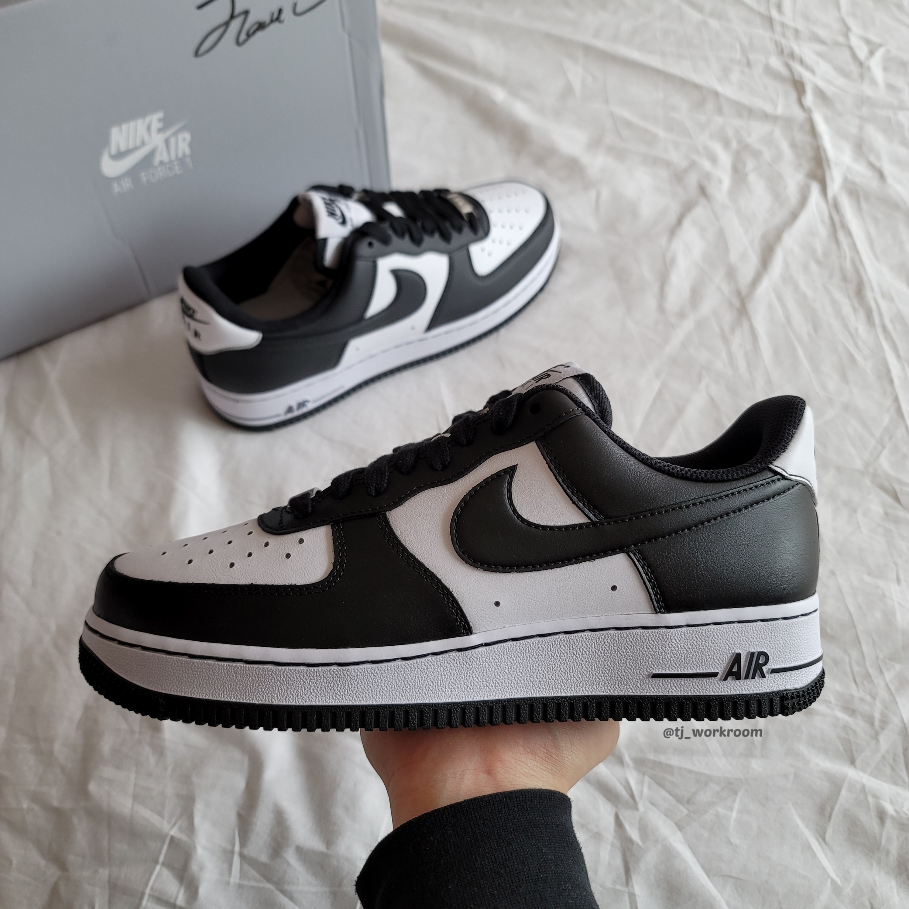Nike Air Force 1 '07 Stitch Black, Nike Air Force 1 '07 Low White 착용 스타일 - 4