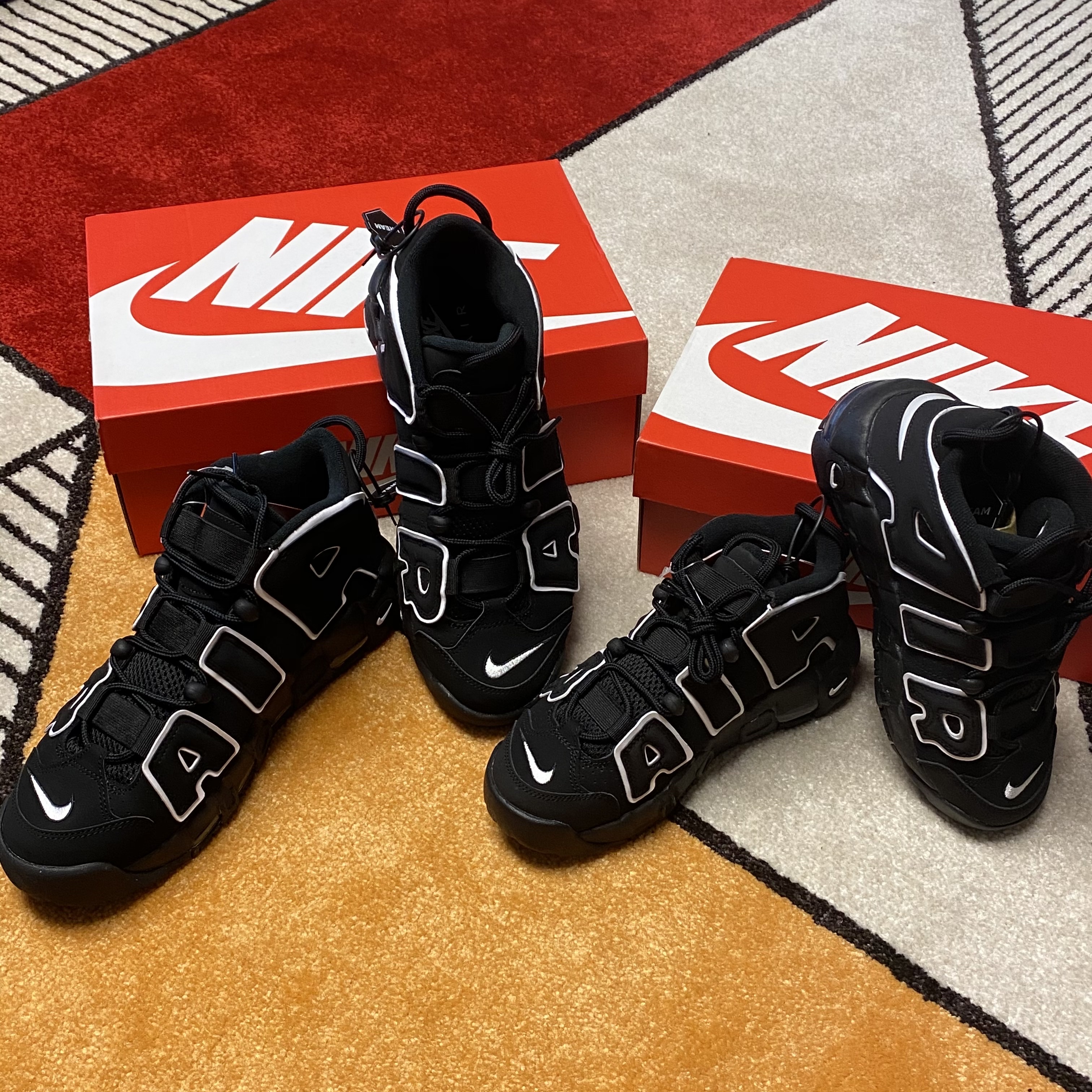 Nike Air More Uptempo Black White 2020, (GS) Nike Air More Uptempo Black White 2020 착용 스타일