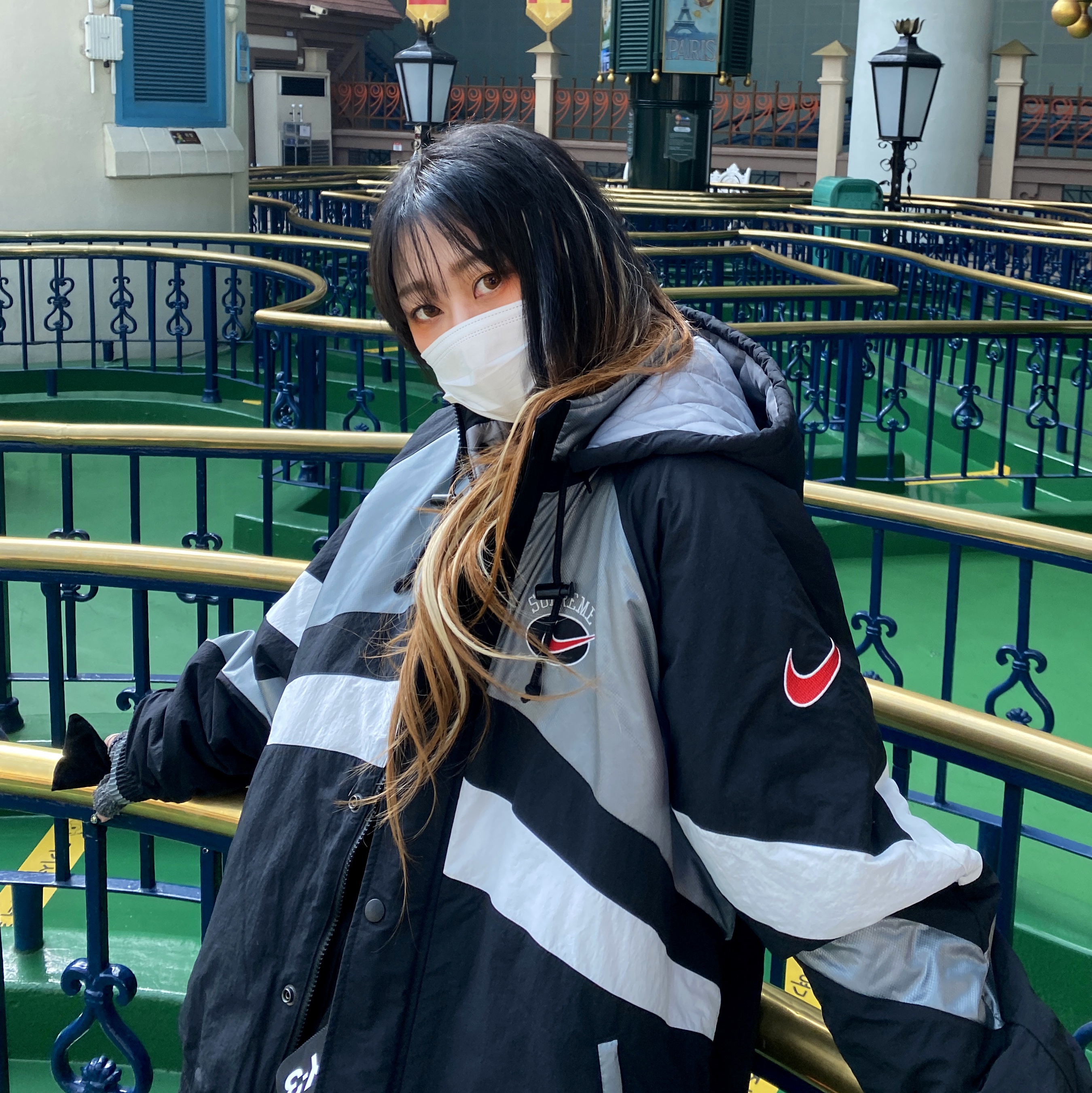 Supreme x Nike Hooded Sport Jacket Silver - 19SS 착용 스타일 - 1