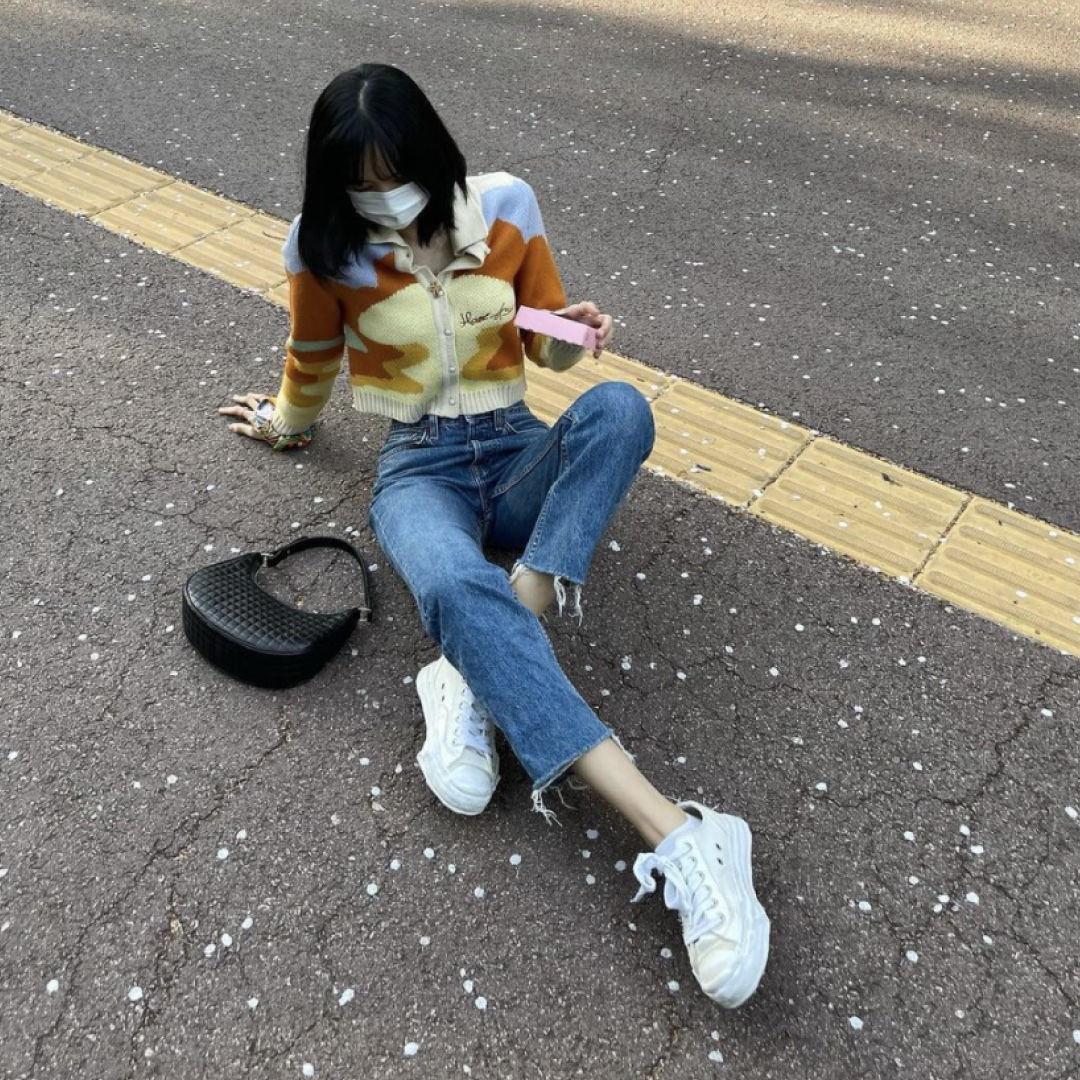 Maison Mihara Yasuhiro Hank OG Sole Canvas Low-top Sneakers White 착용 스타일 - 3