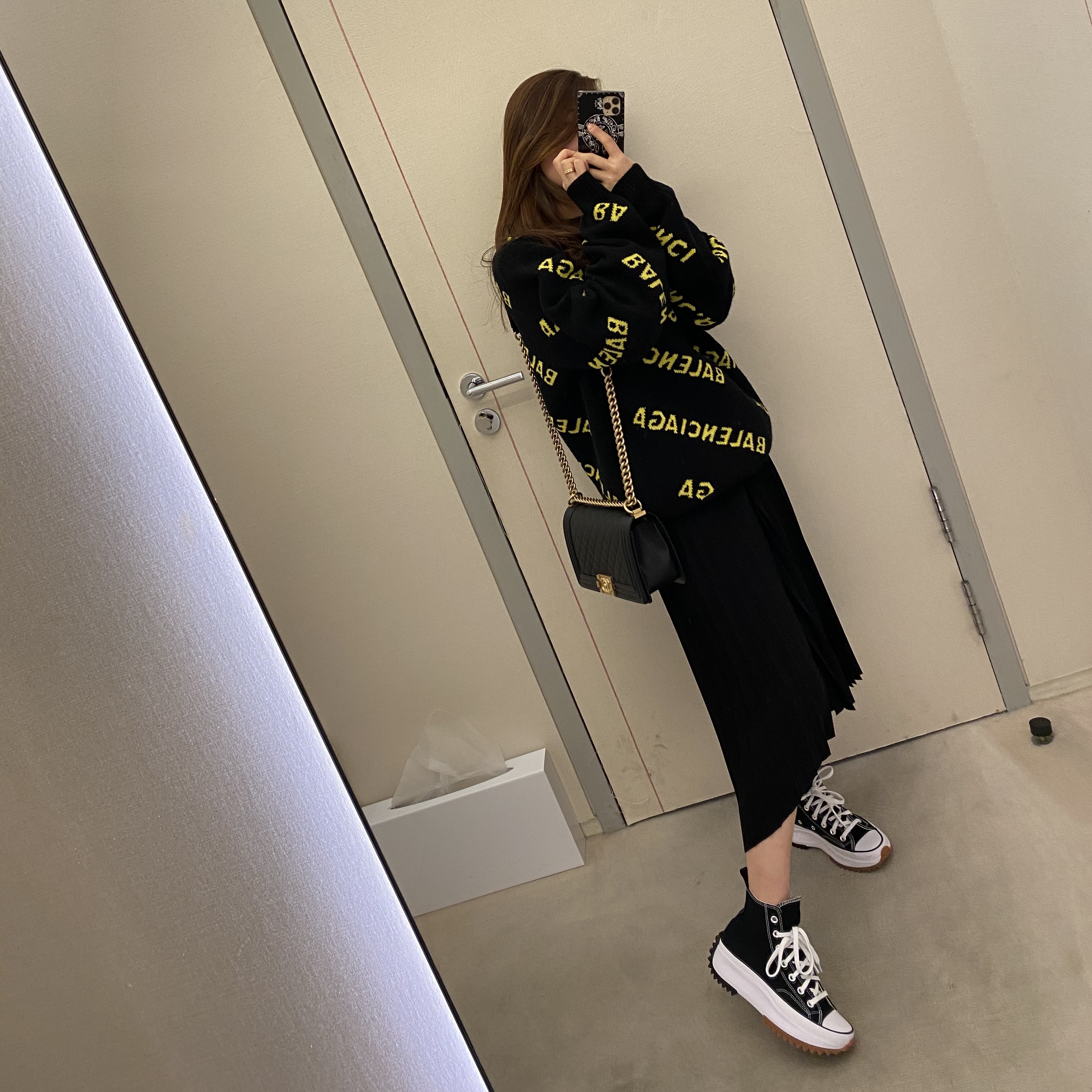Converse Run Star Hike Hi Black White Gum 착용 스타일