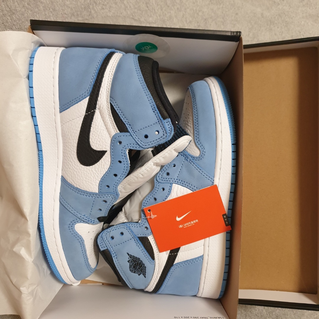 Jordan 1 Retro High OG Hyper Royal, Nike Dunk Low Retro Varsity Green 착용 스타일 - 3