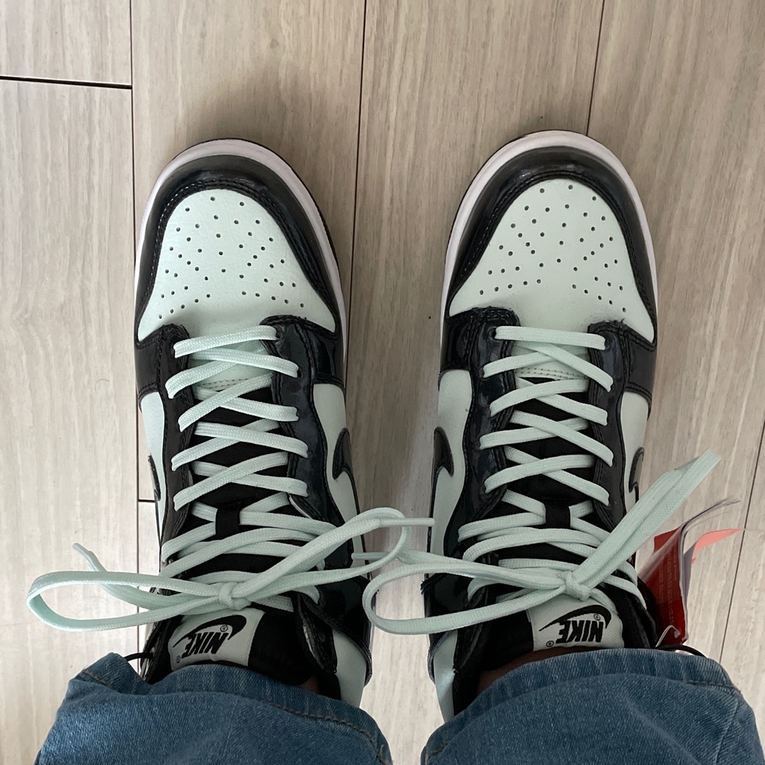 (GS) Nike Dunk High Barely Green 착용 스타일 - 3