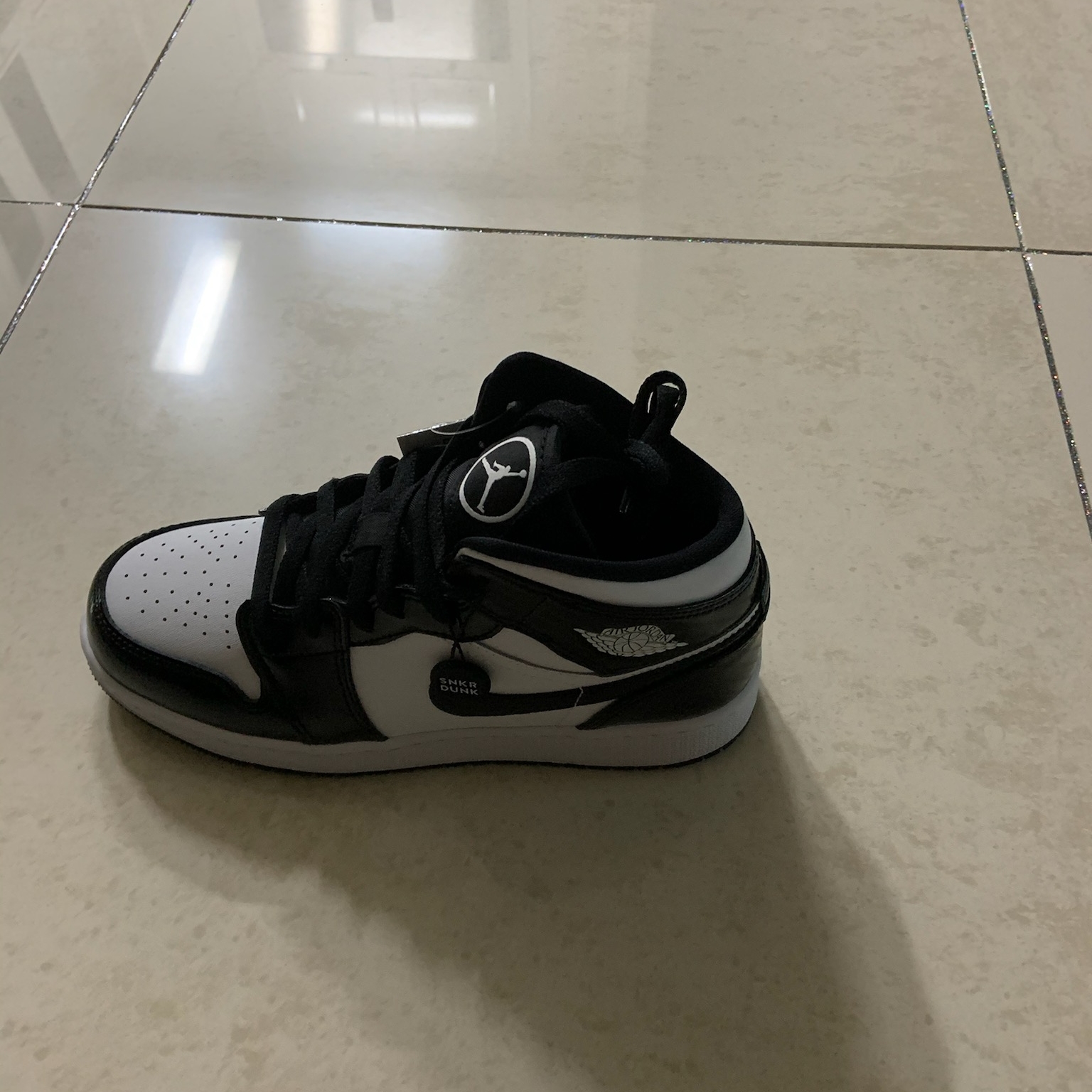 (GS) Jordan 1 Mid SE ASW Black 착용 스타일