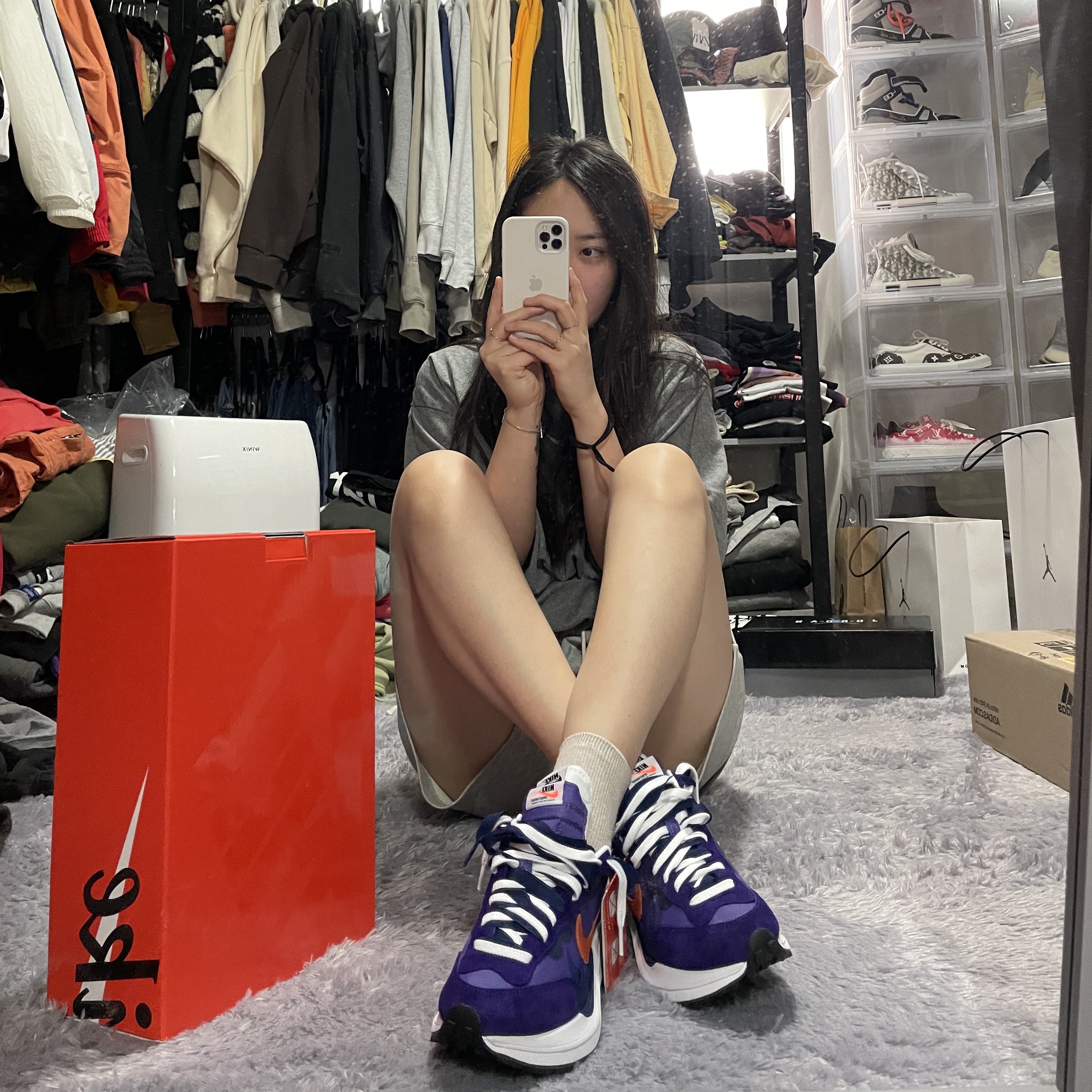 Nike x Sacai VaporWaffle Dark Iris 착용 스타일