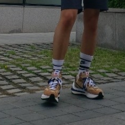 Nike x Sacai VaporWaffle Sesame and Blue Void 착용 스타일