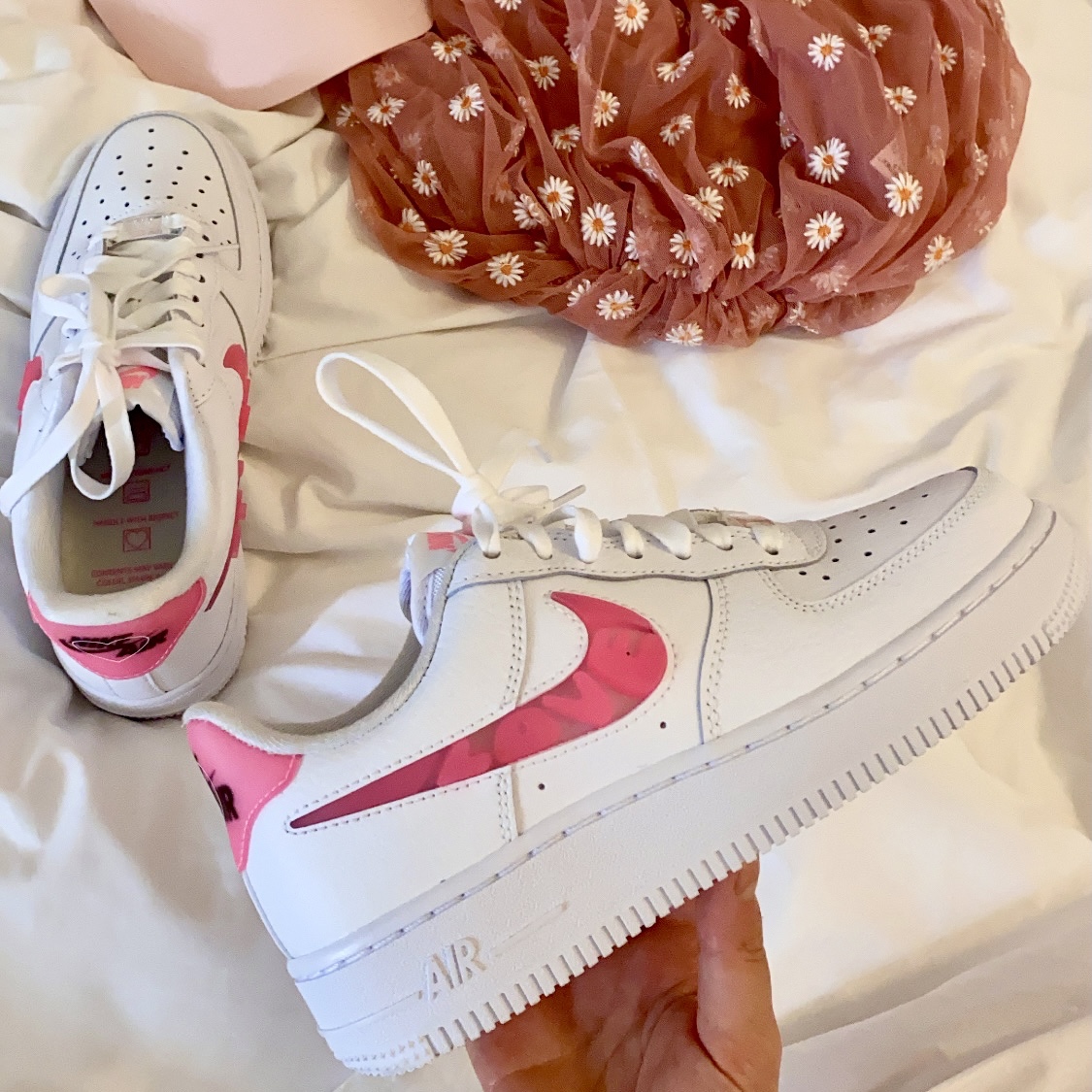 (W) Nike Air Force 1 '07 SE Love for All 착용 스타일 - 1