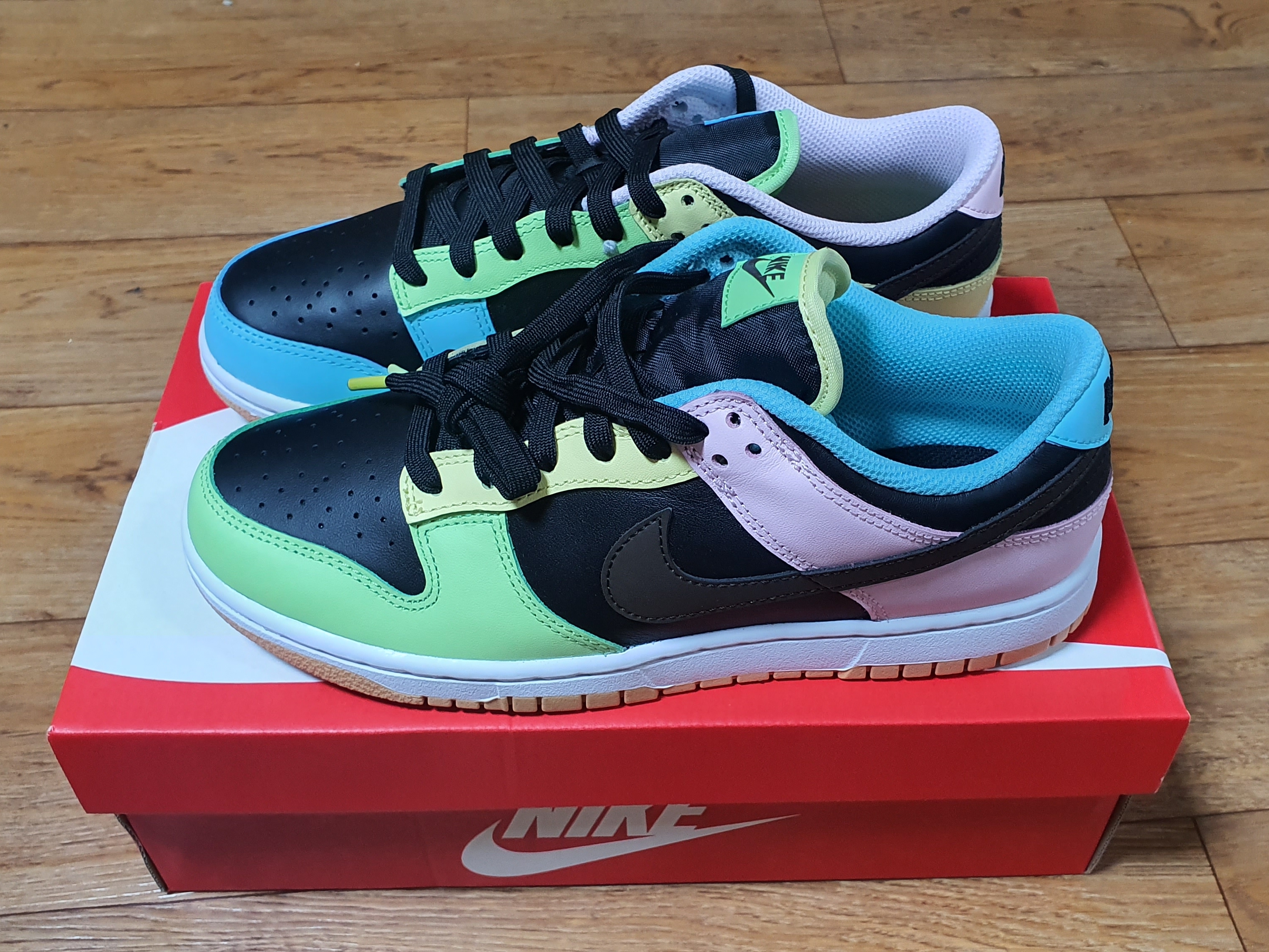 Nike Dunk Low SE Free.99 Black 착용 스타일