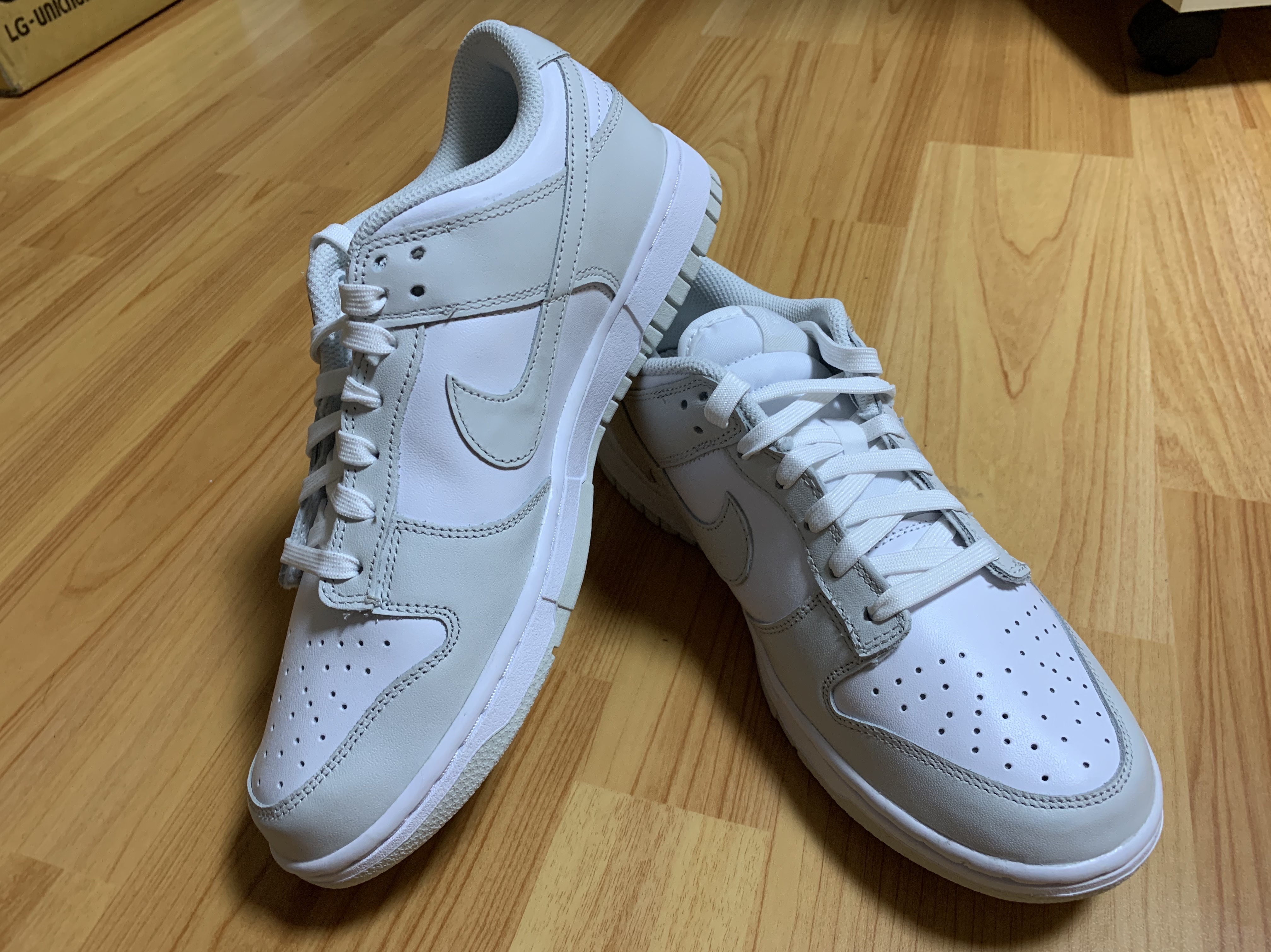 (W) Nike Dunk Low Photon Dust 착용 스타일 - 1