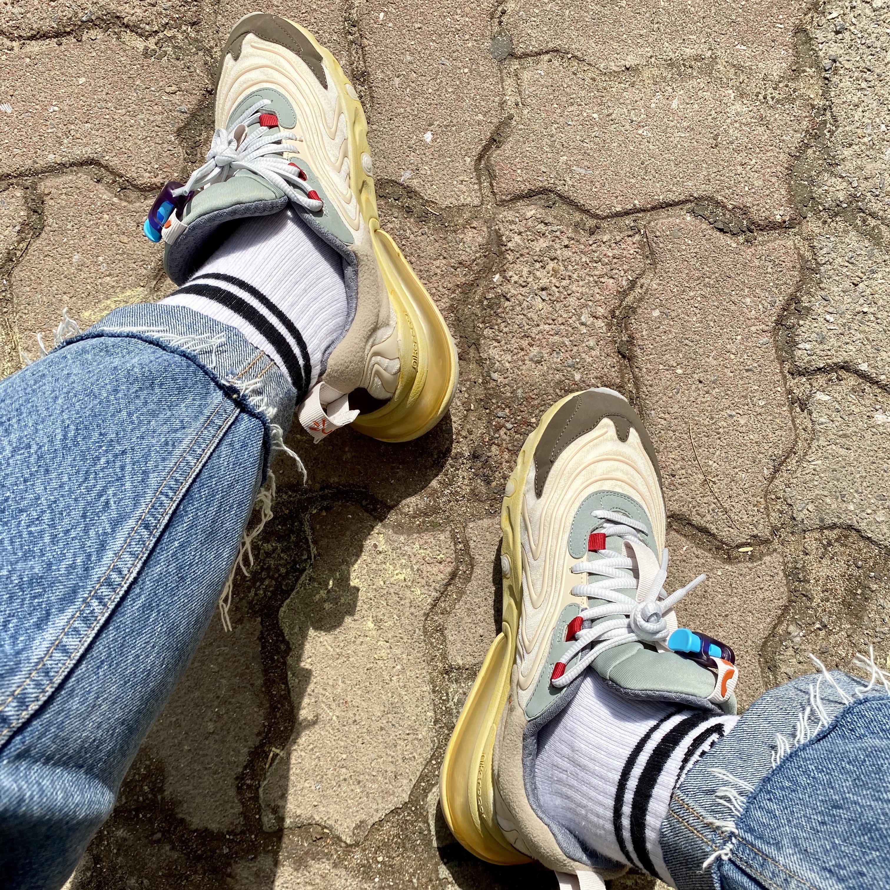 Nike x Travis Scott Air Max 270 React Cactus Trails 착용 스타일