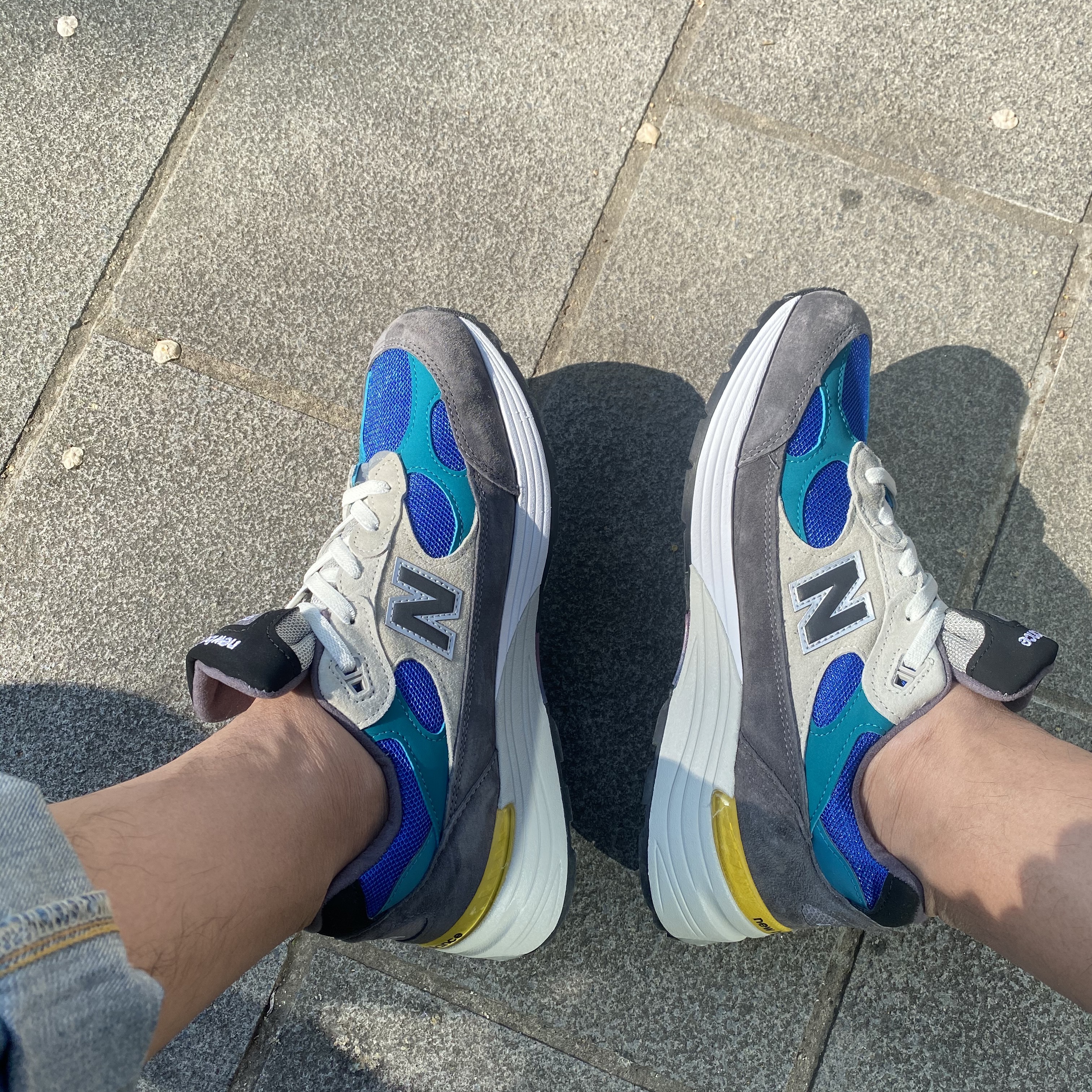 New Balance x Billy's 992 Made in USA Grey Blue Teal 착용 스타일 - 3