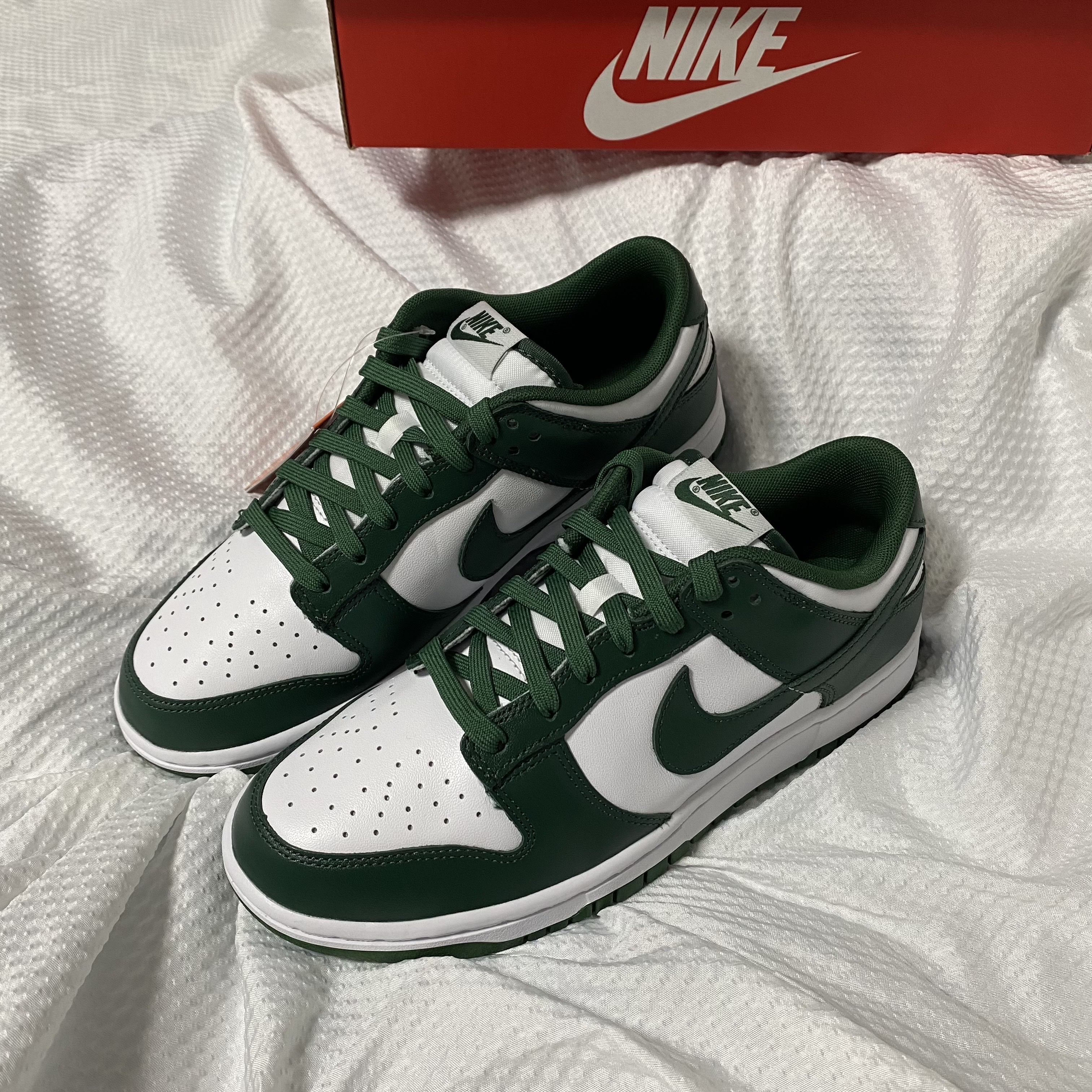 Nike Dunk Low Retro Varsity Green 착용 스타일