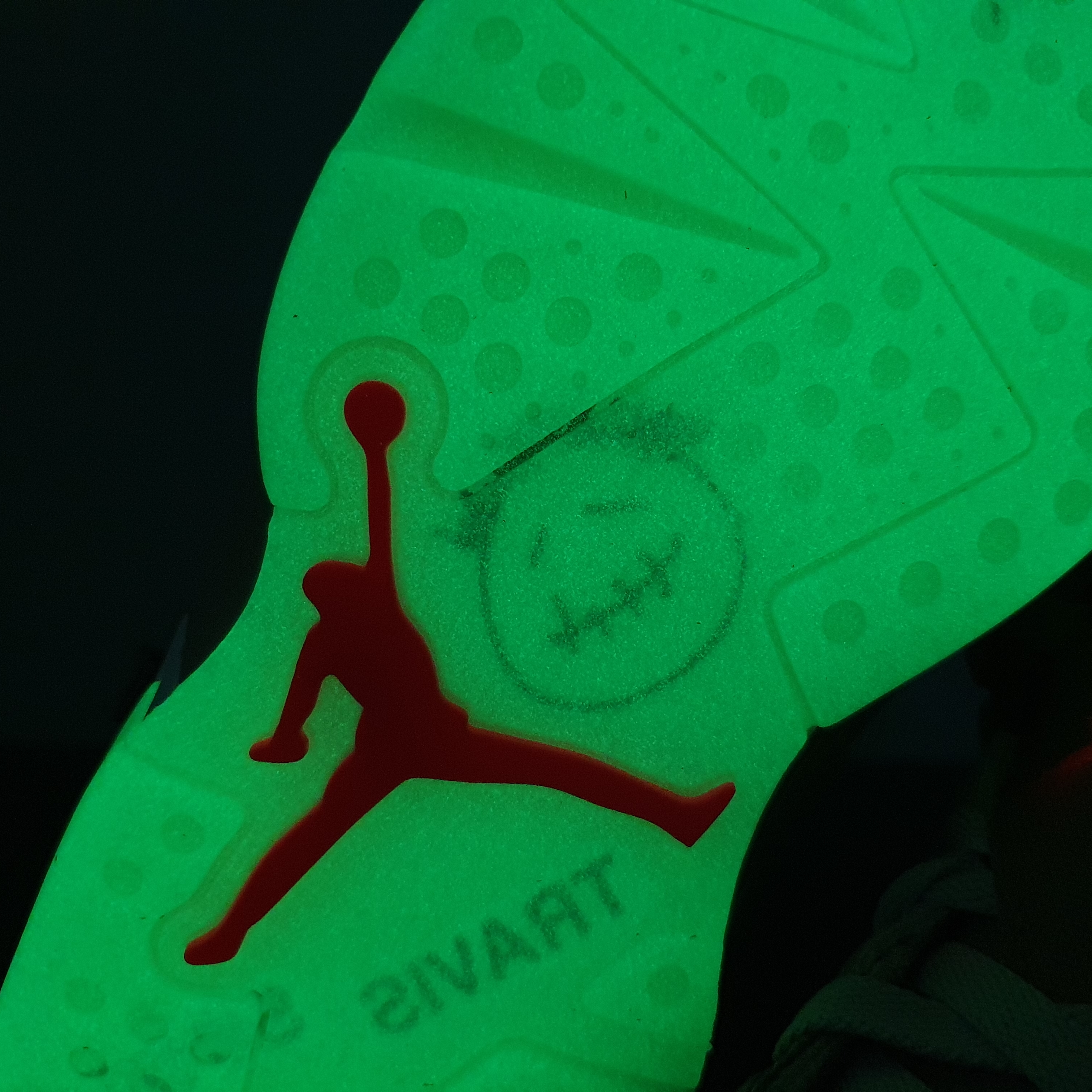 Jordan 6 x Travis Scott Retro SP British Khaki, (PS) Jordan 6 x Travis Scott Retro SP British Khaki 착용 스타일 - 4