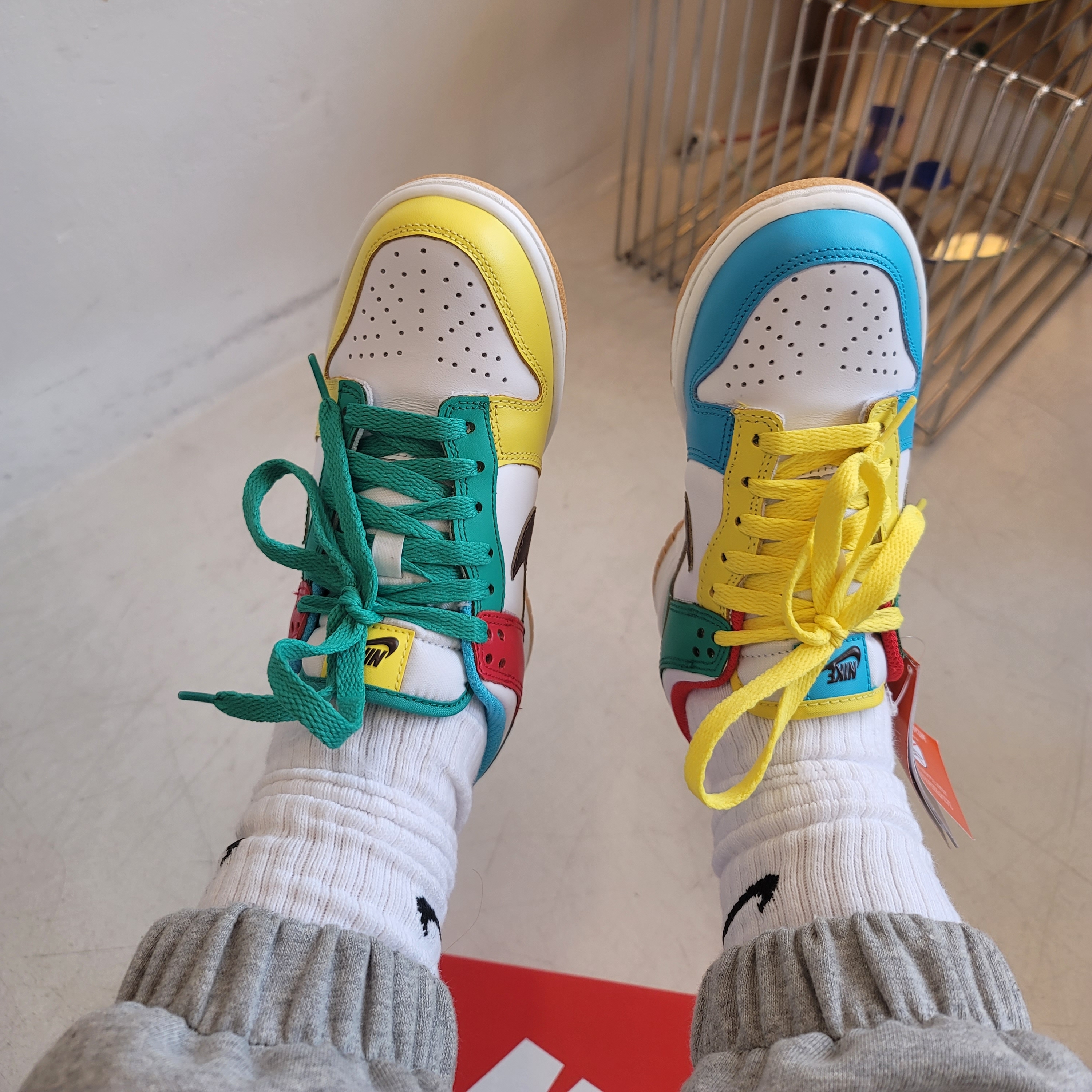 (GS) Nike Dunk Low SE Free.99 White, Nike Dunk Low SE Free.99 White 착용 스타일 - 3