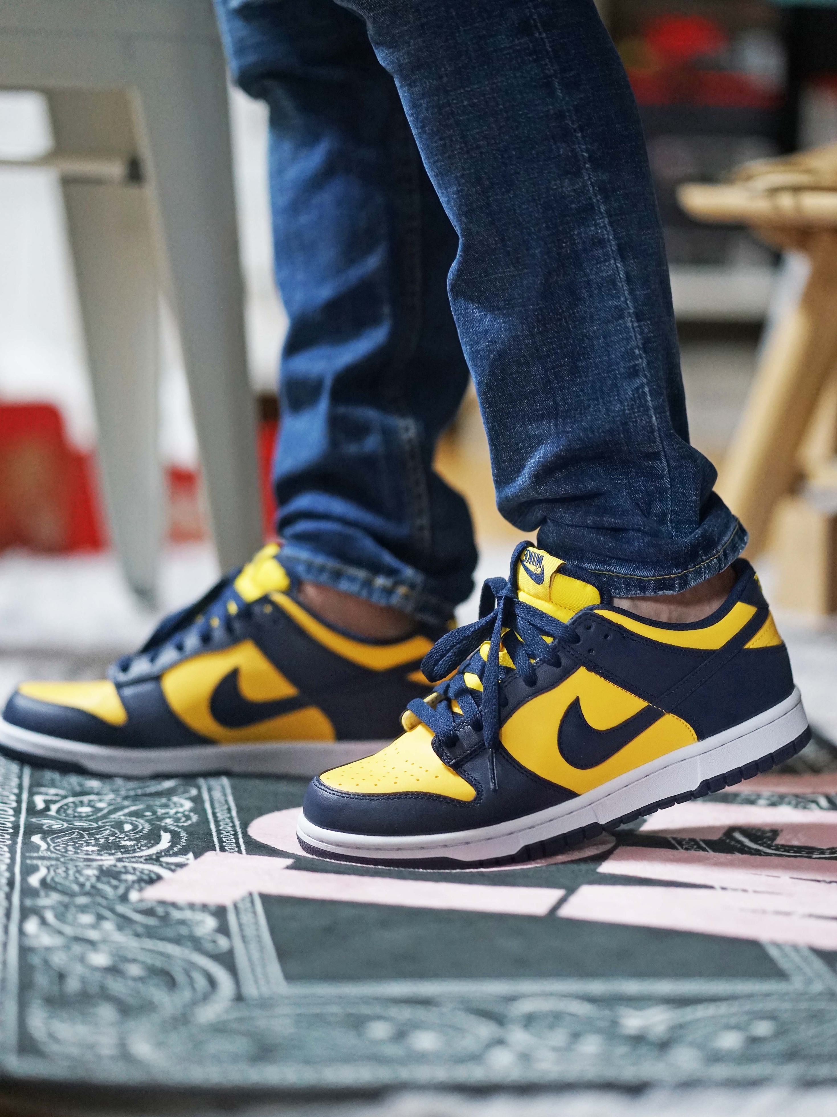 Nike Dunk Low Retro Varsity Maize 착용 스타일 - 1