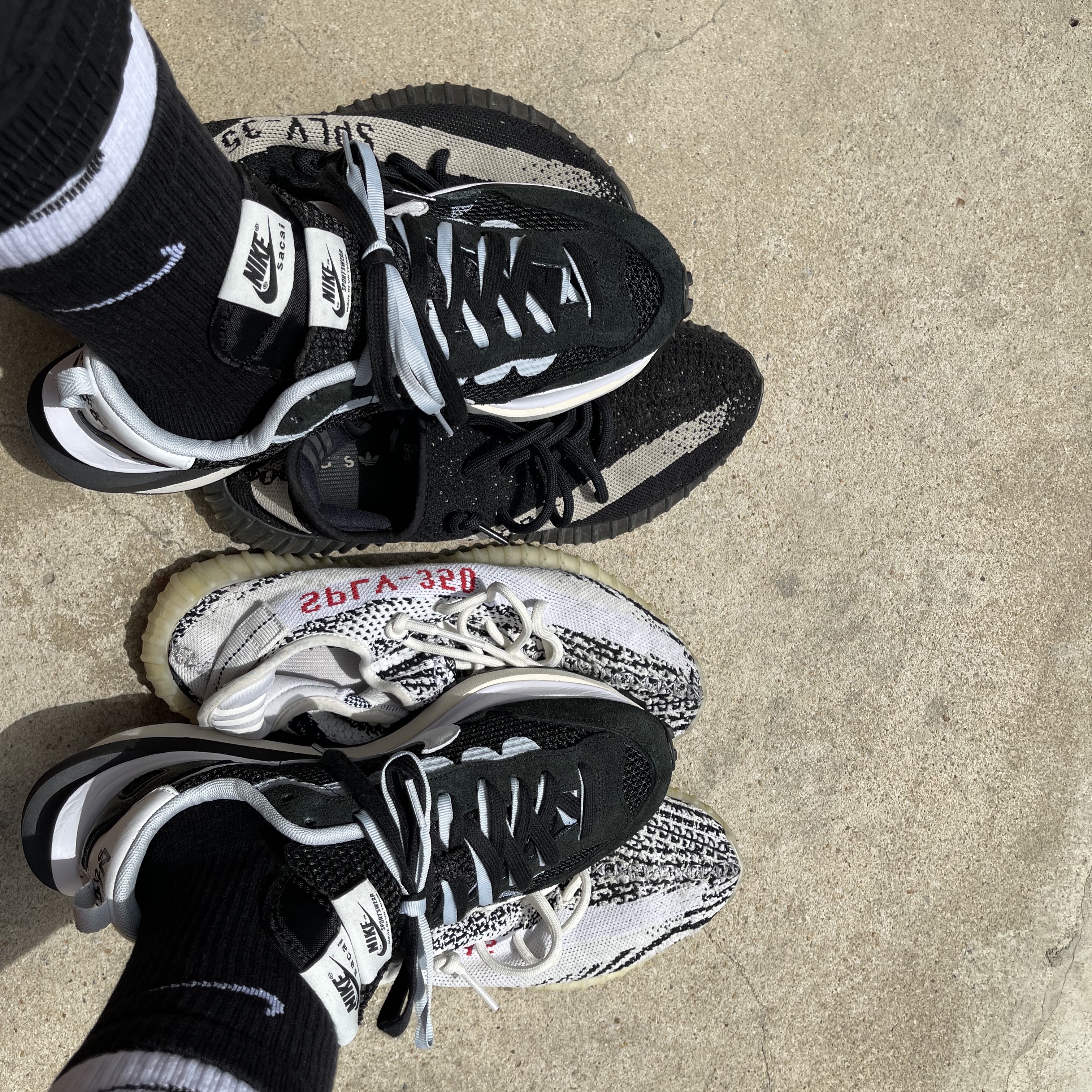 Nike x Sacai VaporWaffle Black White, Adidas Yeezy Boost 350 V2 Zebra 2017/2019/2020 착용 스타일