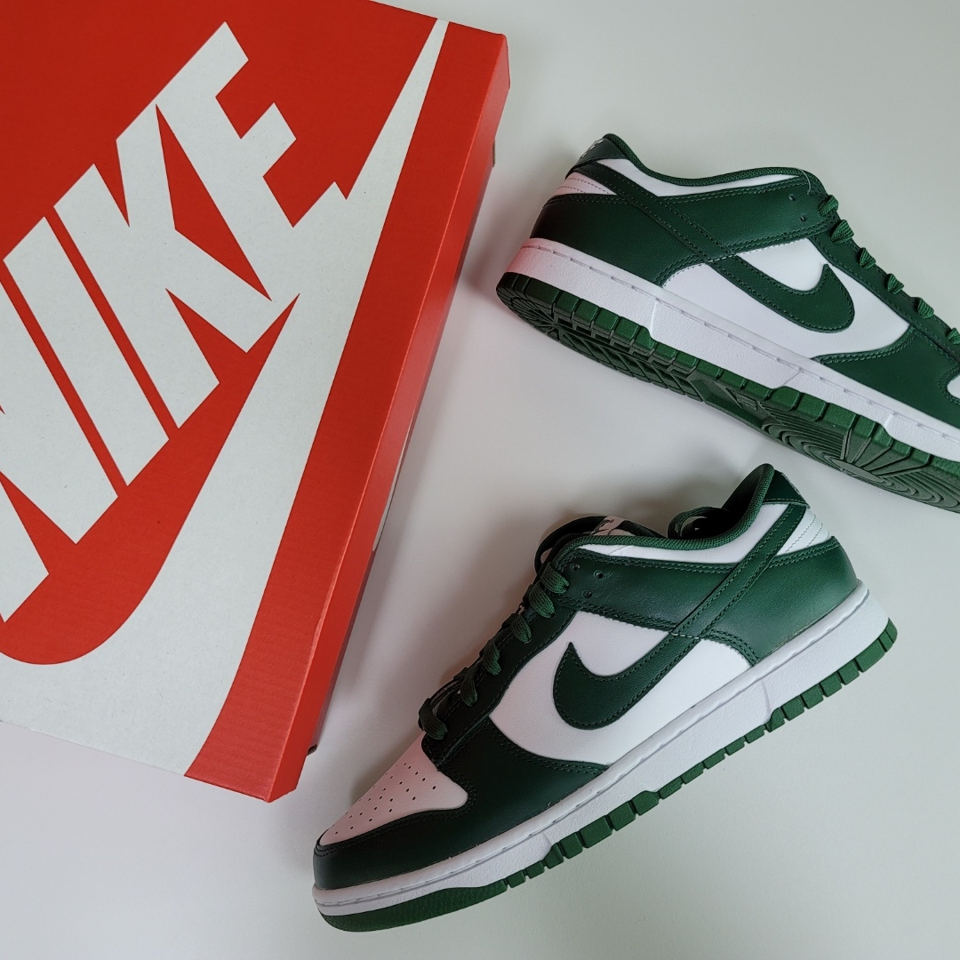 Nike Dunk Low Retro Varsity Green 착용 스타일