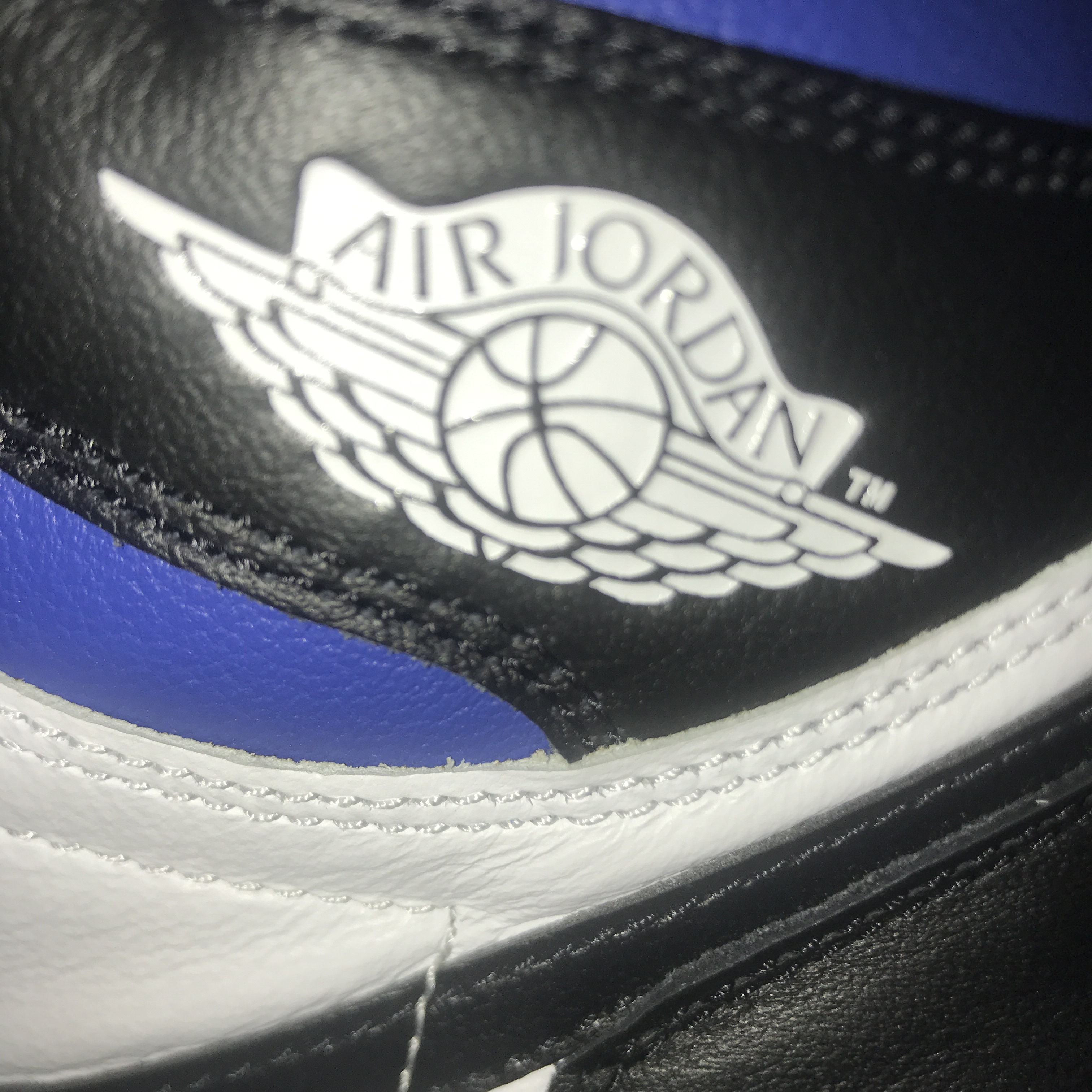 Jordan 1 Retro High OG Royal Toe, (GS) Jordan 1 Retro High OG Royal Toe 착용 스타일 - 1