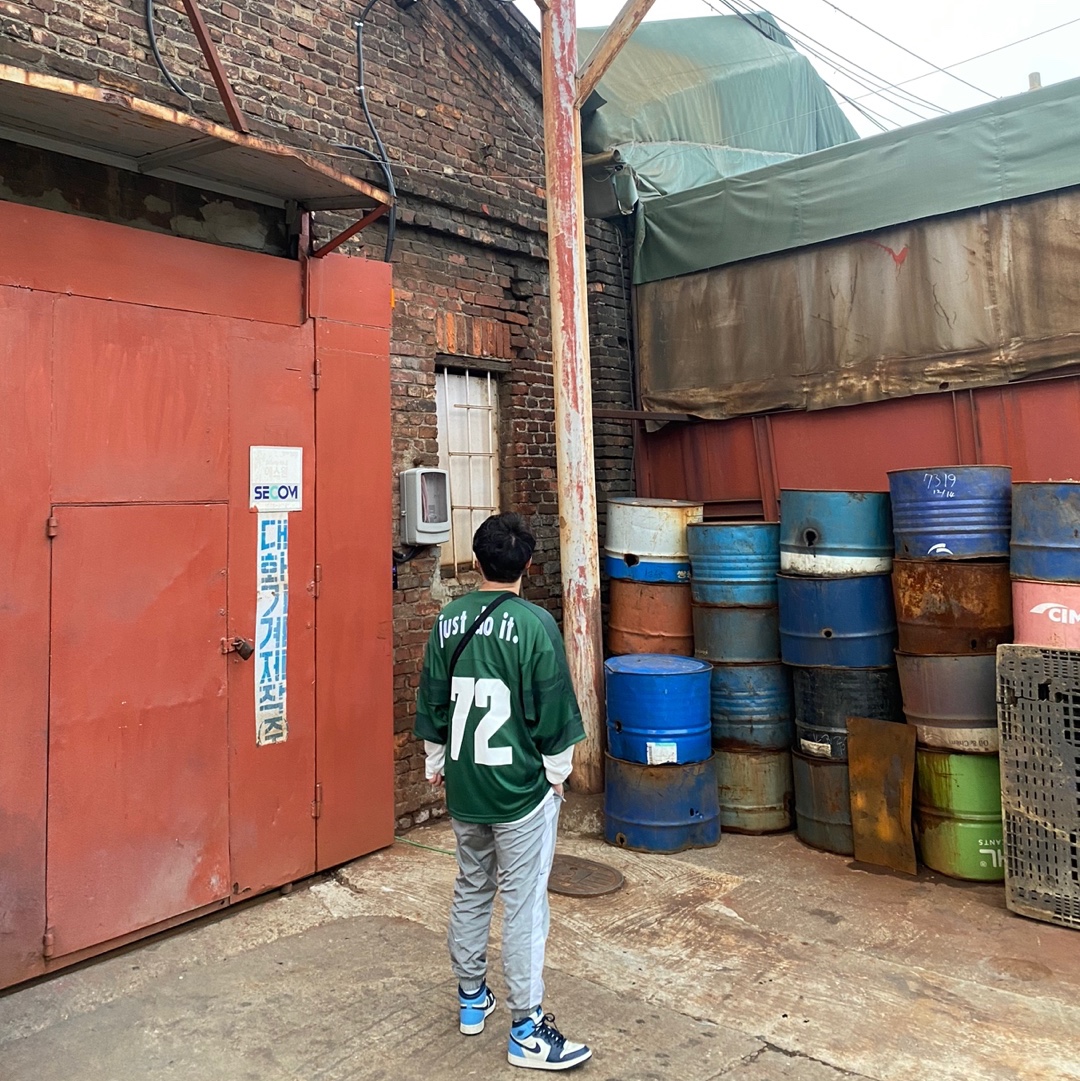 Jordan 1 Retro High Obsidian UNC, Nike x Cactus Plant Flea Market S/S Jersey Green - Asia 착용 스타일 - 1