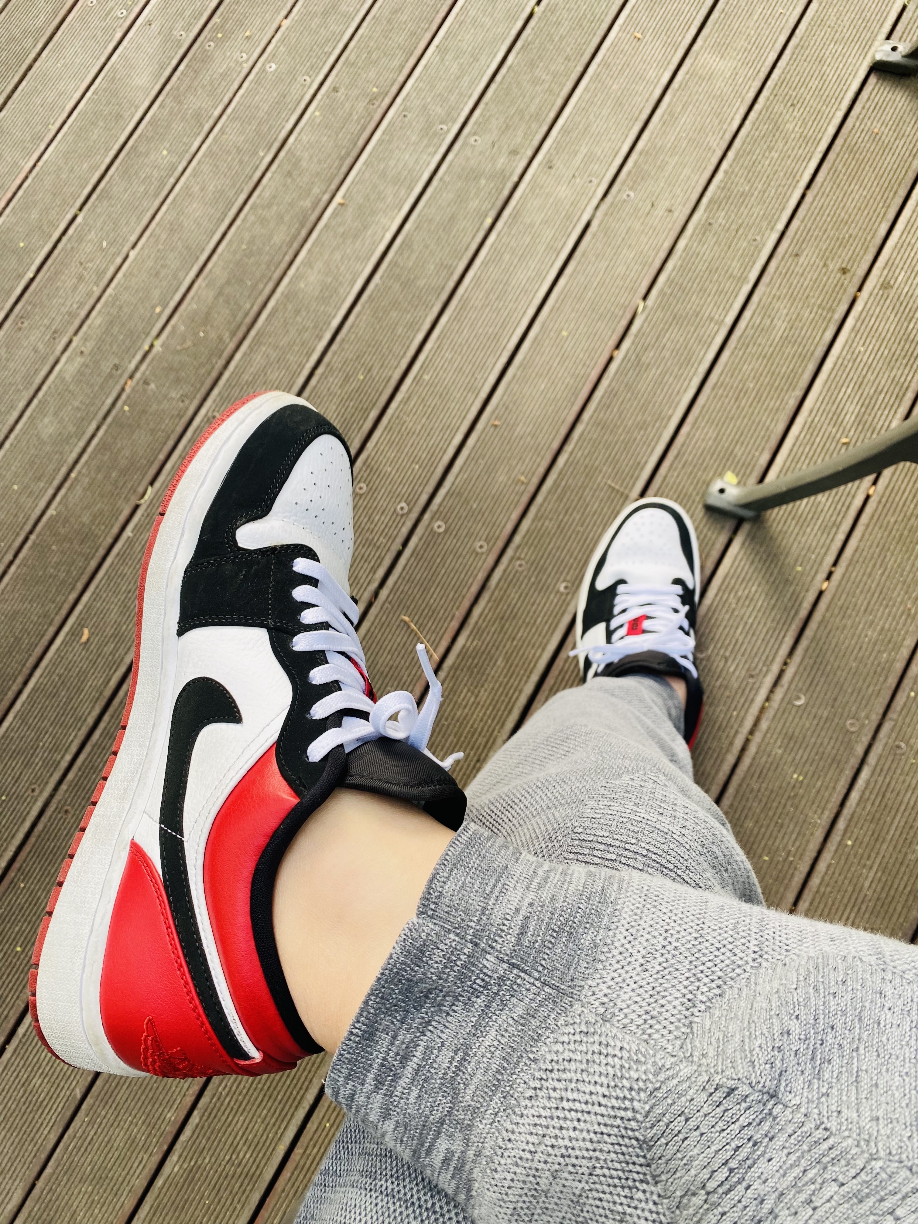 Jordan 1 Low Black Toe 착용 스타일 - 3