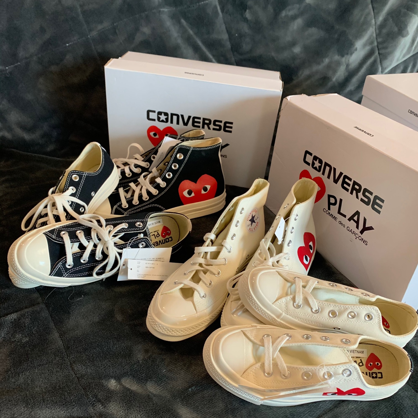 Converse x Play Comme des Garcons Chuck 70 Ox Black, Converse x Play Comme des Garcons Chuck 70 Ox White 착용 스타일