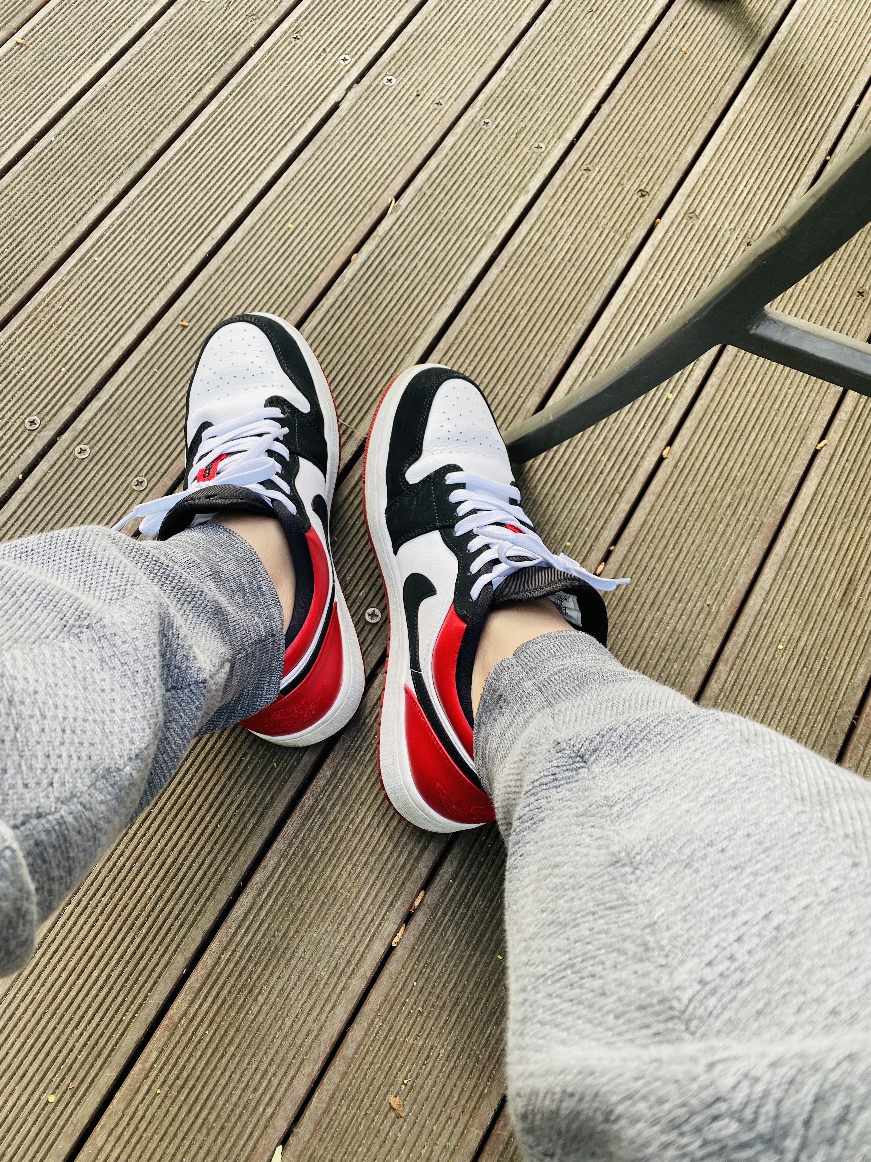 Jordan 1 Low Black Toe 착용 스타일 - 4