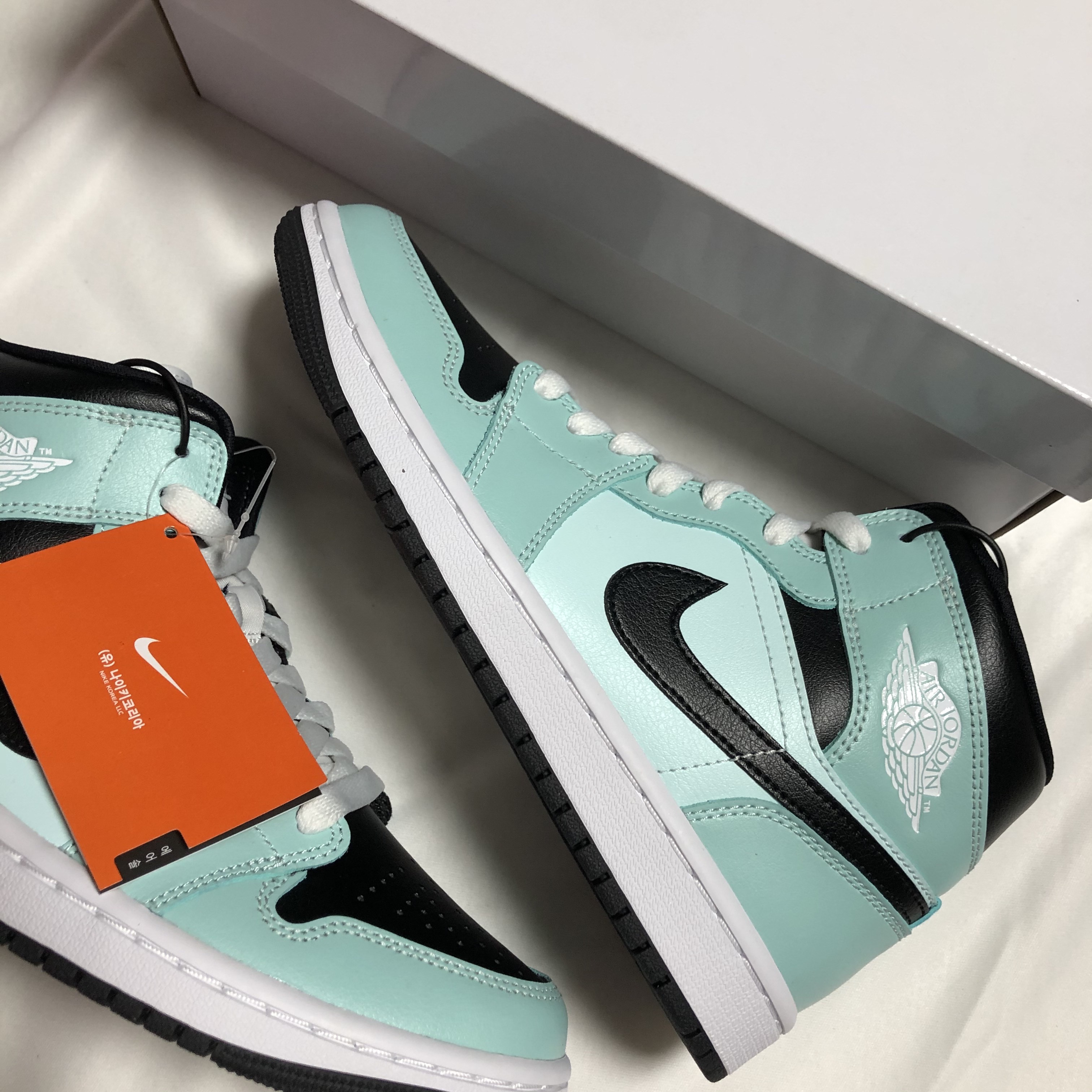 (W) Jordan 1 Mid Teal Tint 착용 스타일 - 2