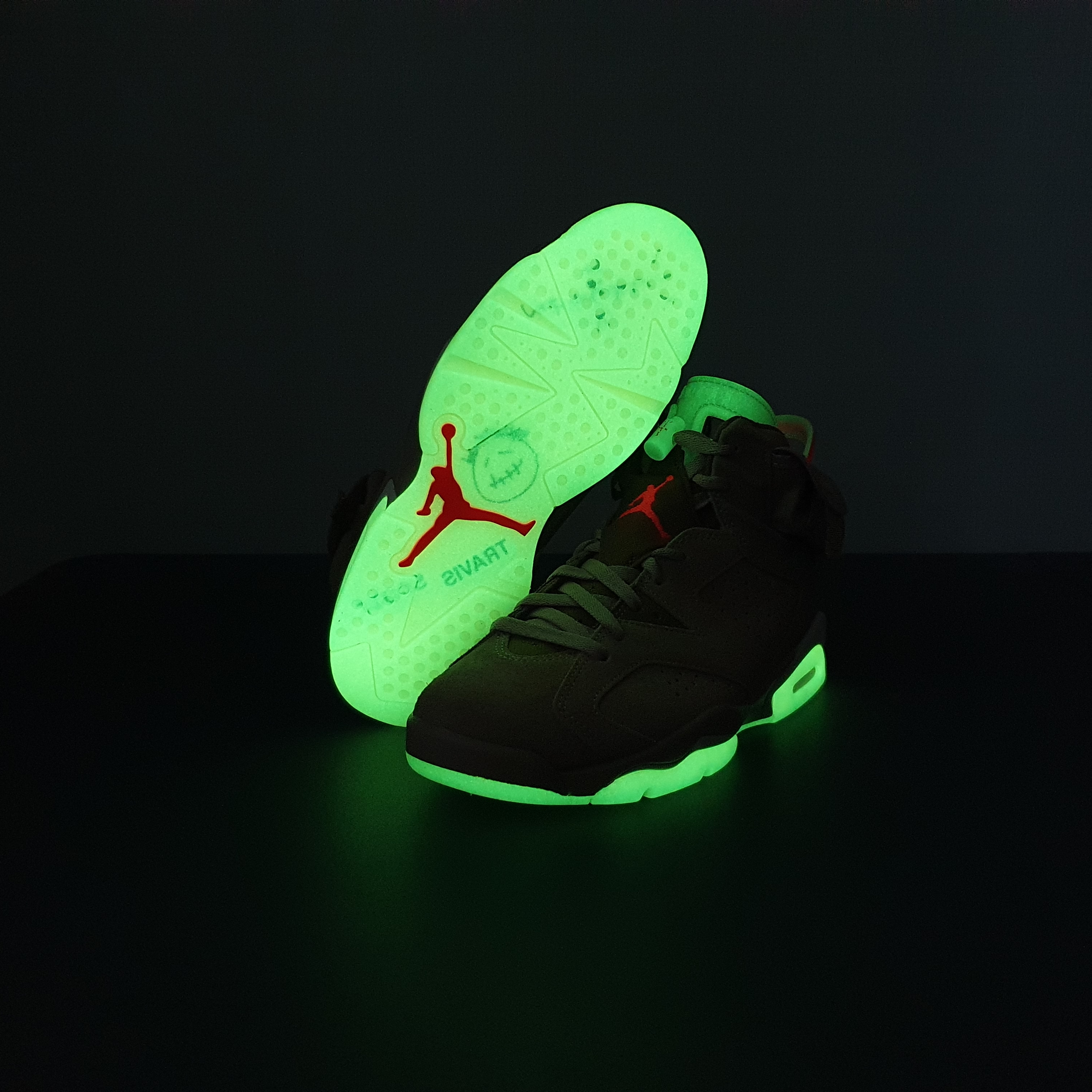 Jordan 6 x Travis Scott Retro SP British Khaki, (PS) Jordan 6 x Travis Scott Retro SP British Khaki 착용 스타일 - 2