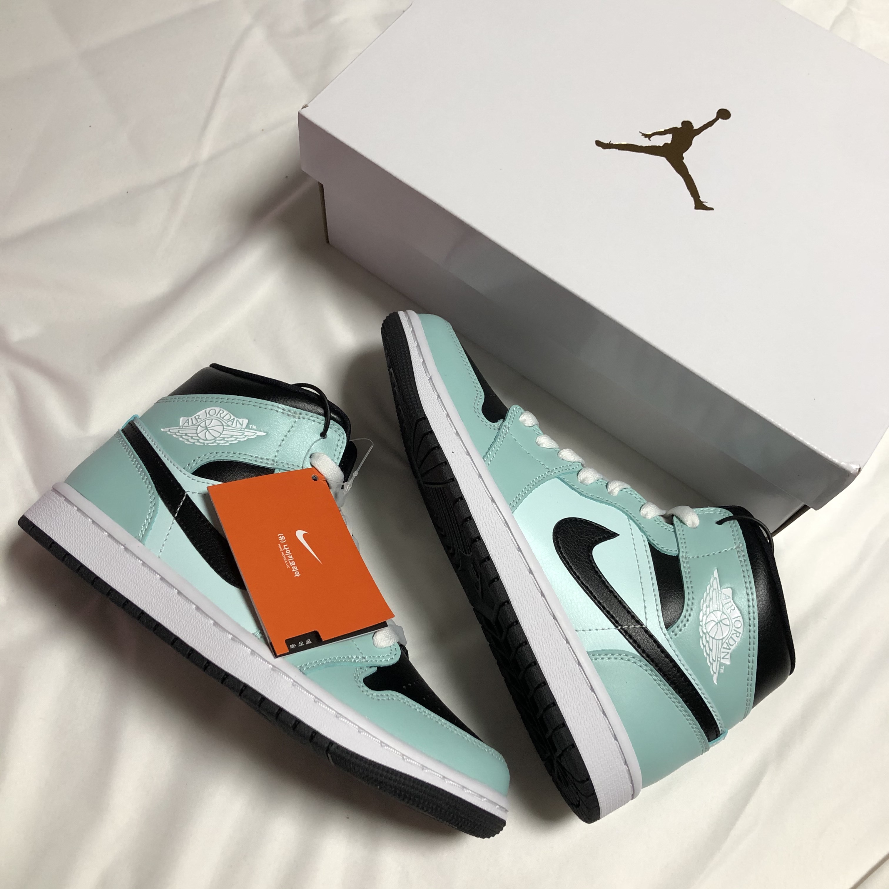 (W) Jordan 1 Mid Teal Tint 착용 스타일 - 1