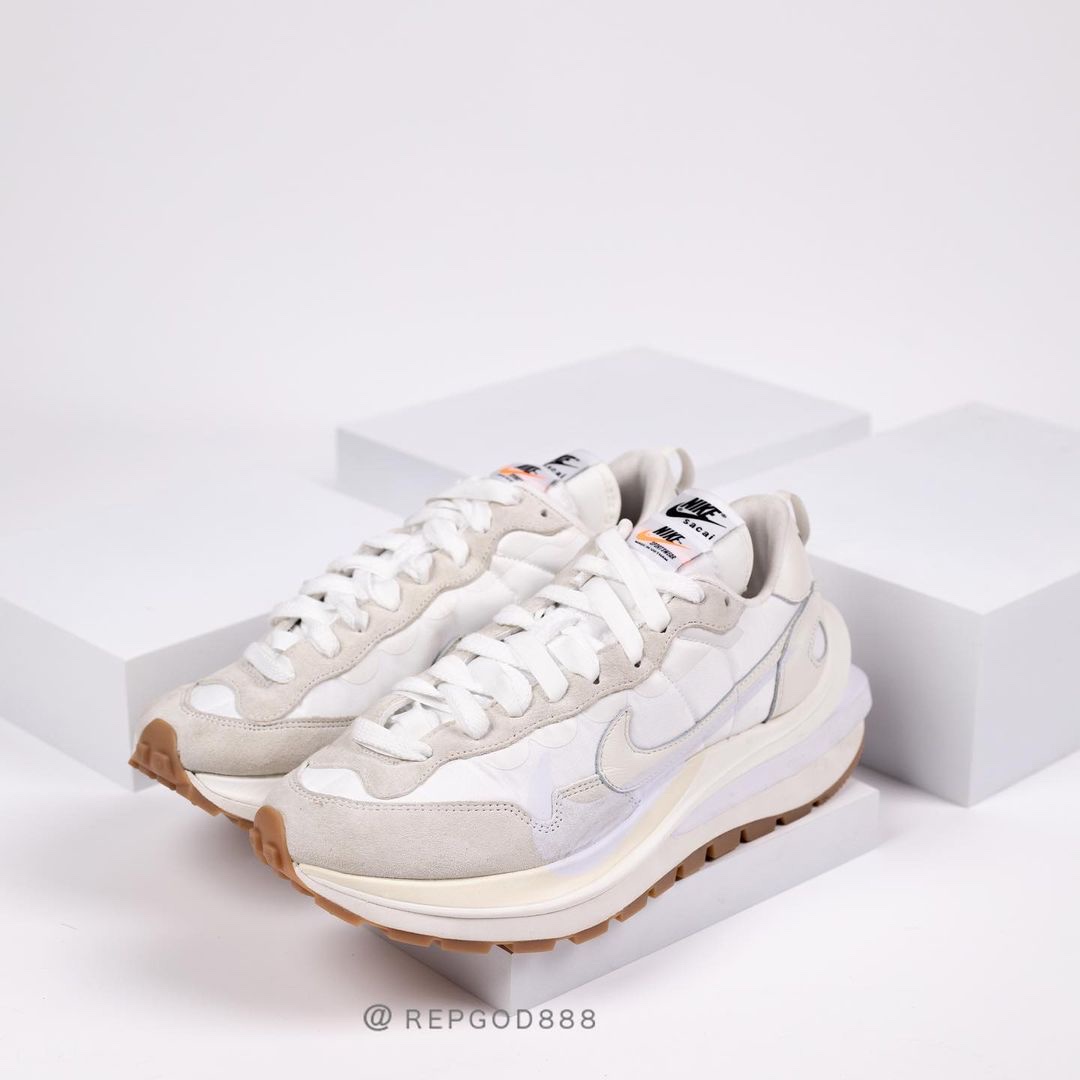 Nike x Sacai VaporWaffle Dark Iris, Nike x Sacai VaporWaffle Sesame and Blue Void 착용 스타일 - 4