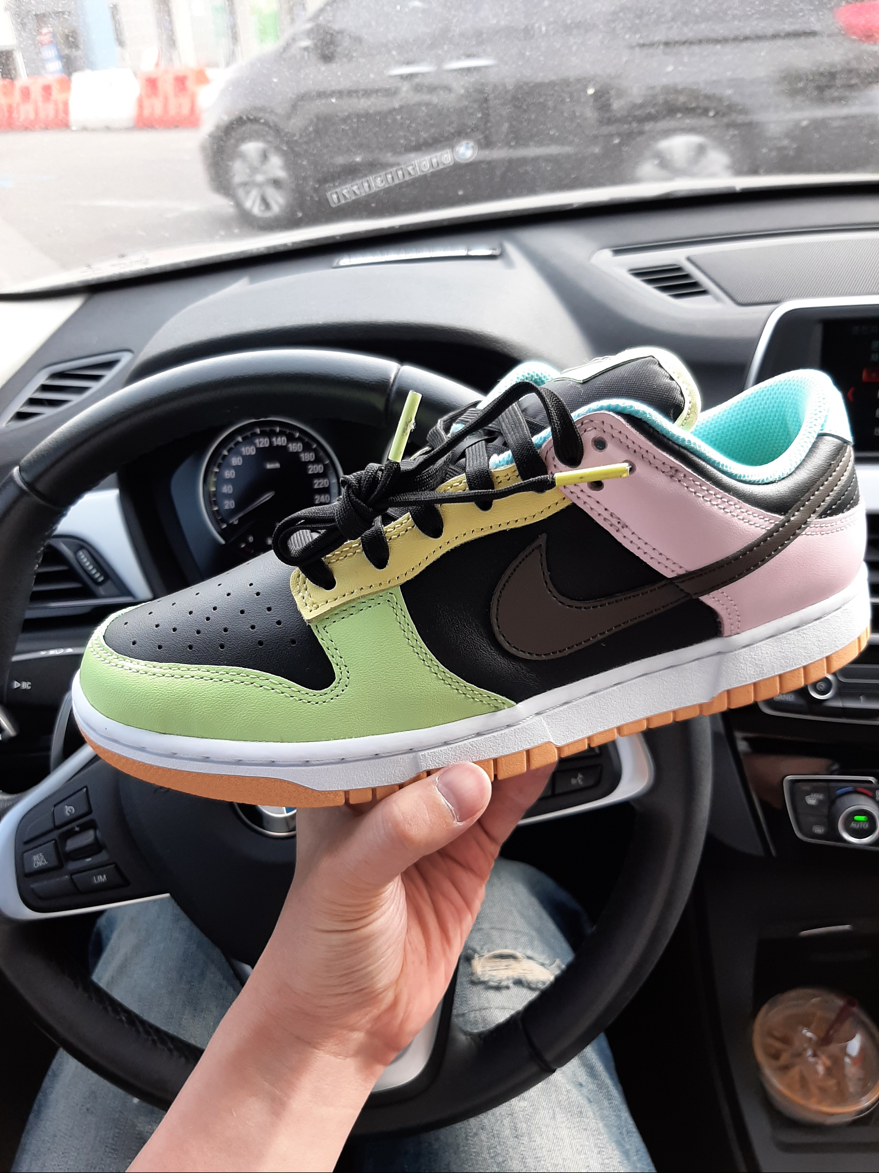 Nike Dunk Low SE Free.99 Black 착용 스타일 - 2