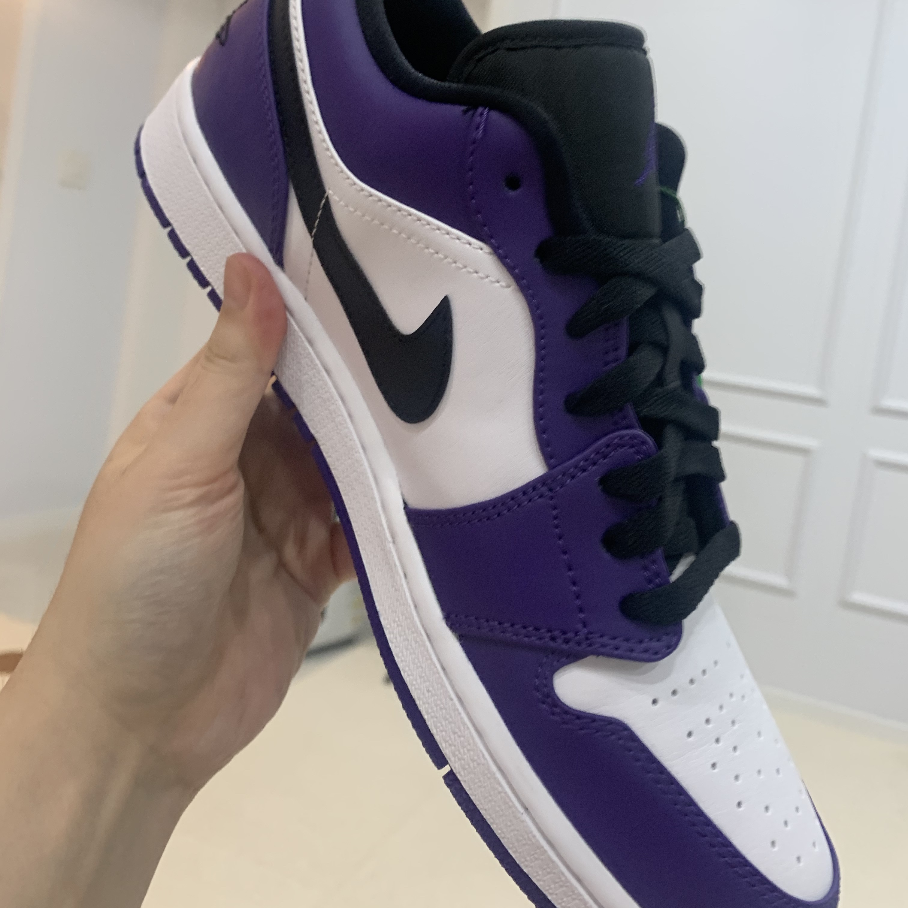 Jordan 1 Low Court Purple 2020 착용 스타일 - 1