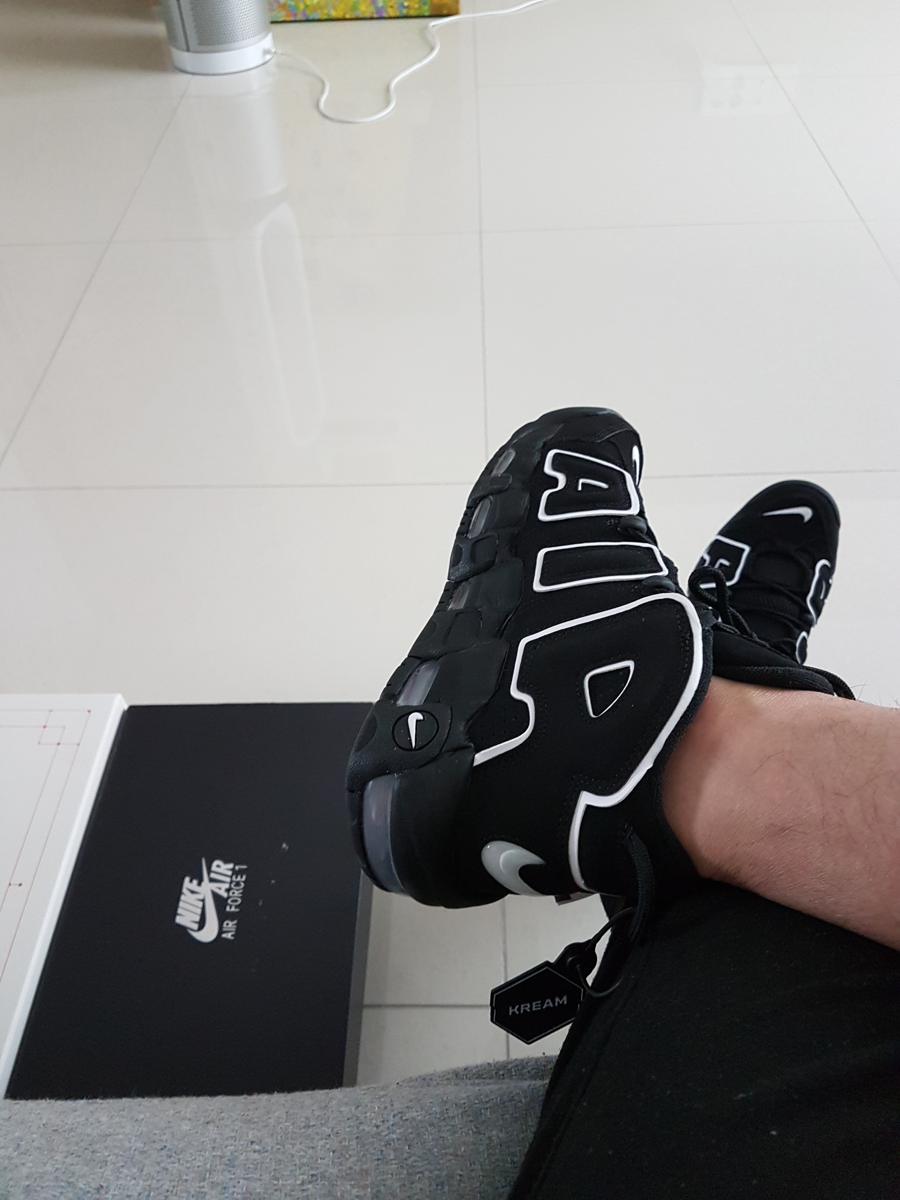 Nike Air More Uptempo Black White 2020 착용 스타일