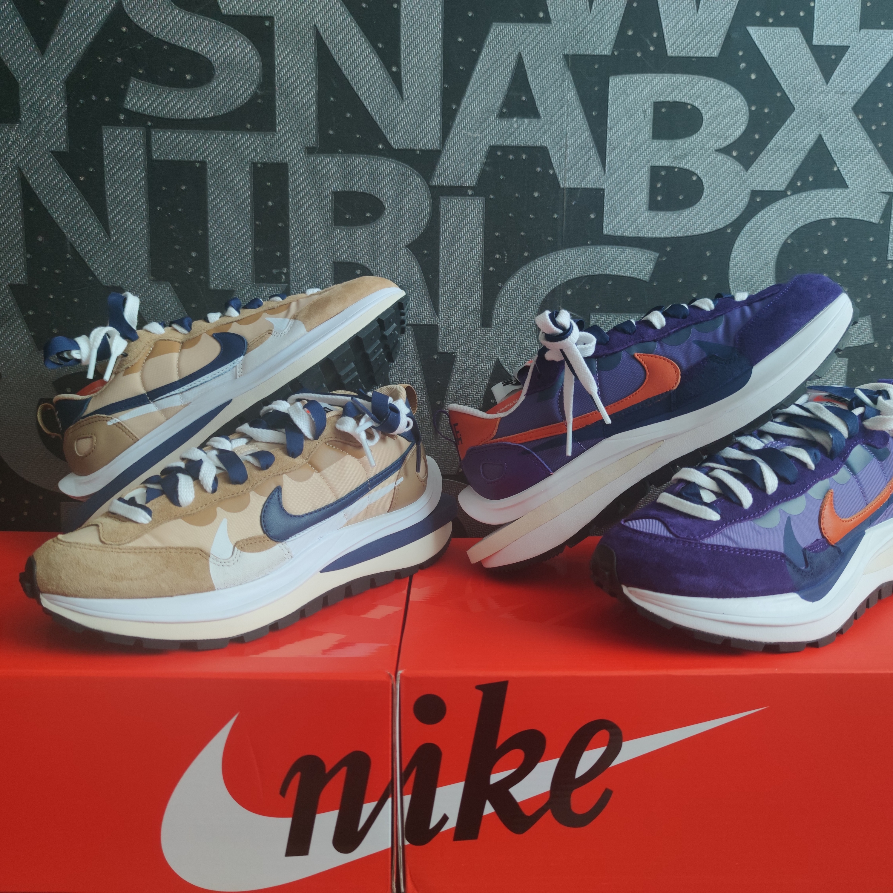 Nike x Sacai VaporWaffle Sesame and Blue Void, Nike x Sacai VaporWaffle Dark Iris 착용 스타일 - 3