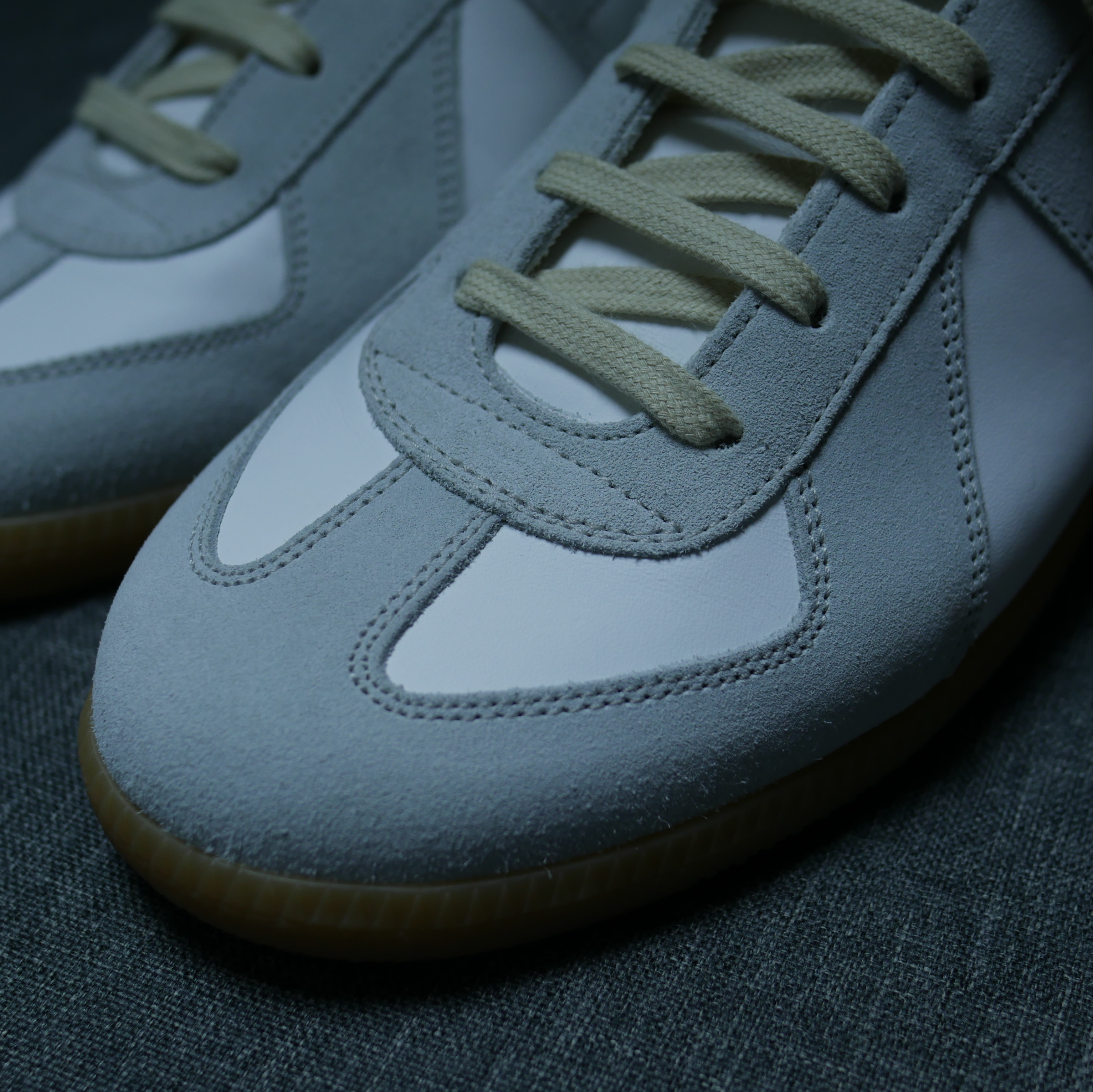 Maison Margiela Calfskin Replica Sneakers 착용 스타일 - 2