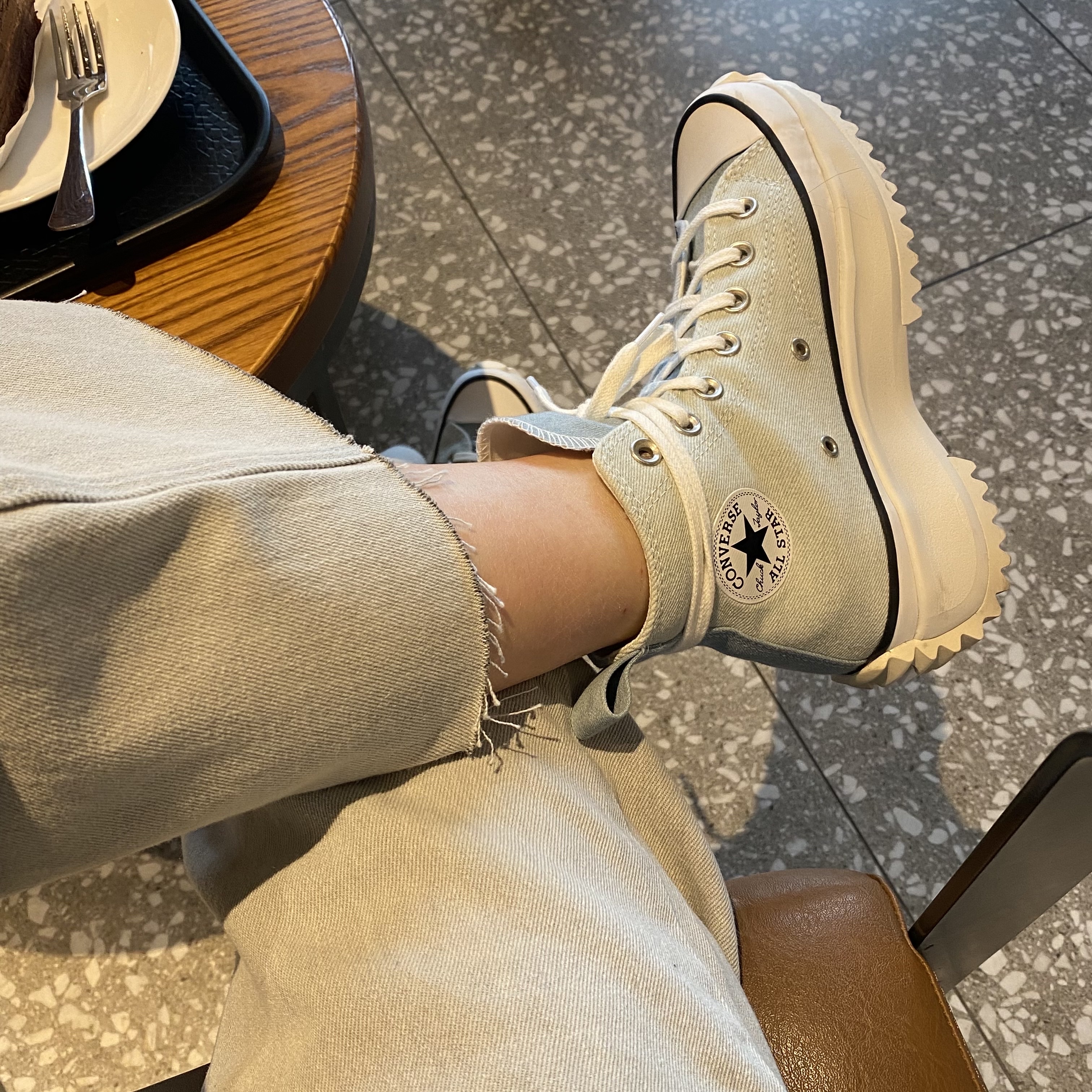 Converse Run Star Hike Hi Blue Vintage White 착용 스타일