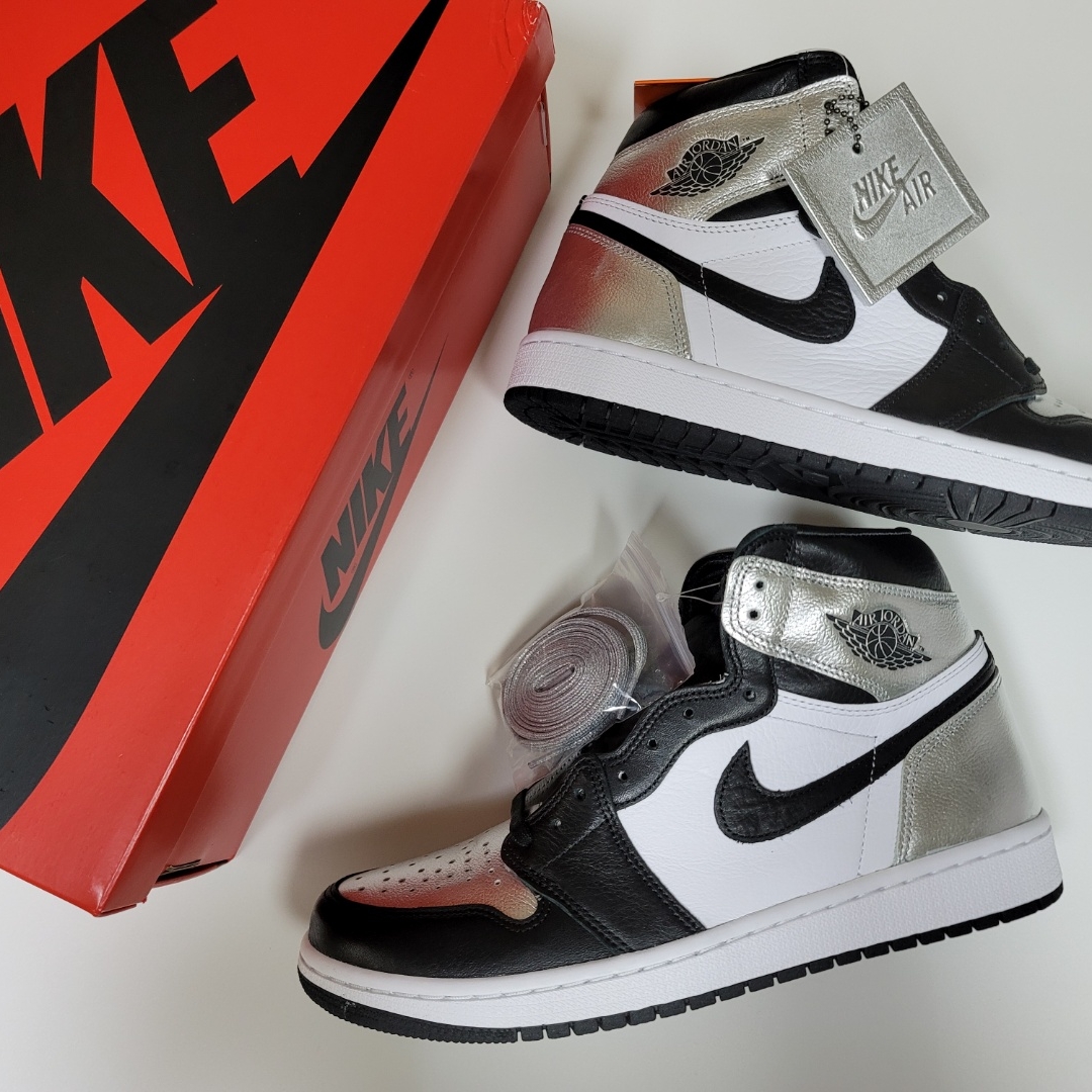 (W) Jordan 1 Retro High OG Silver Toe 착용 스타일