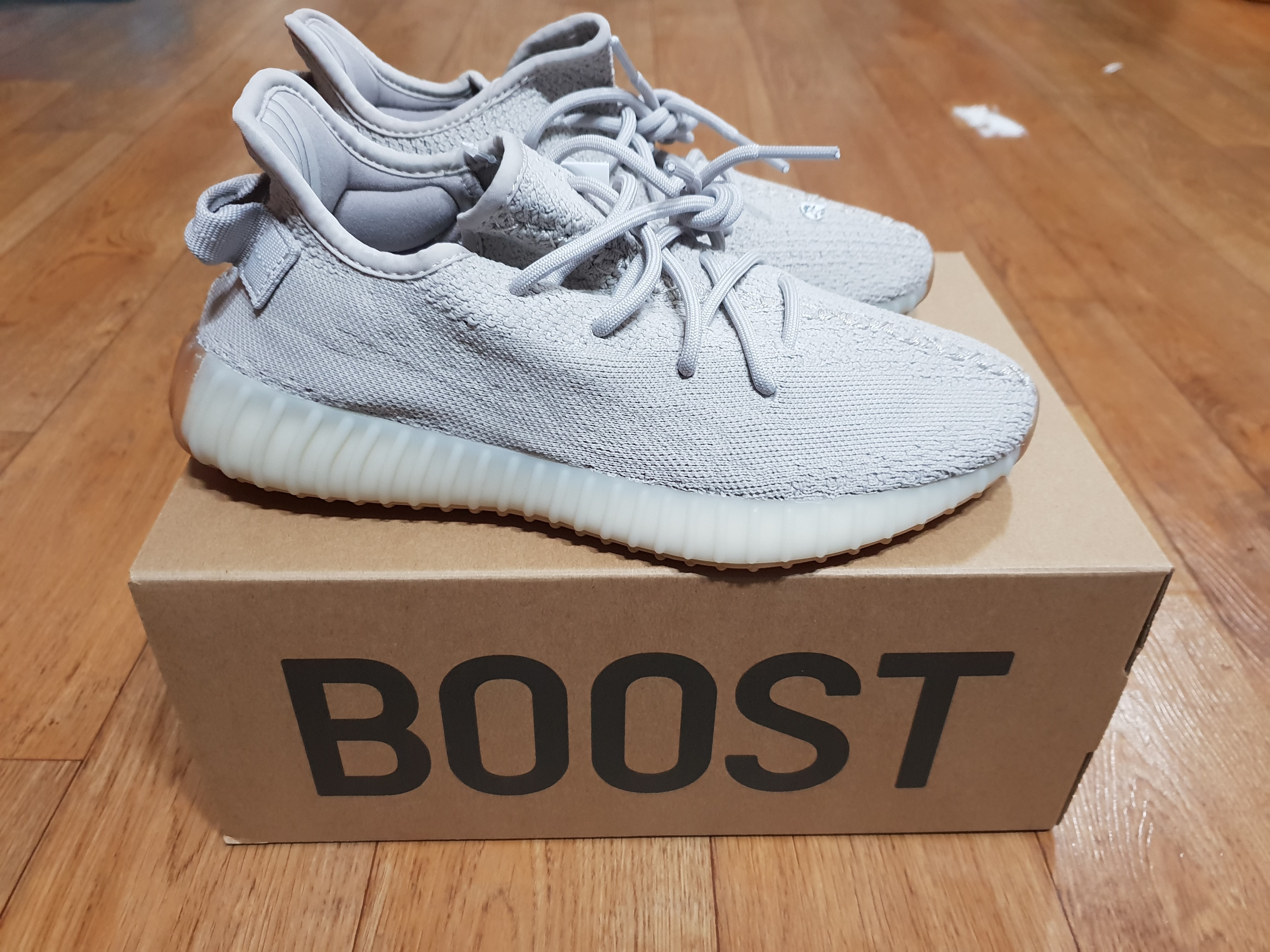 Adidas Yeezy Boost 350 V2 Sesame 2018 착용 스타일