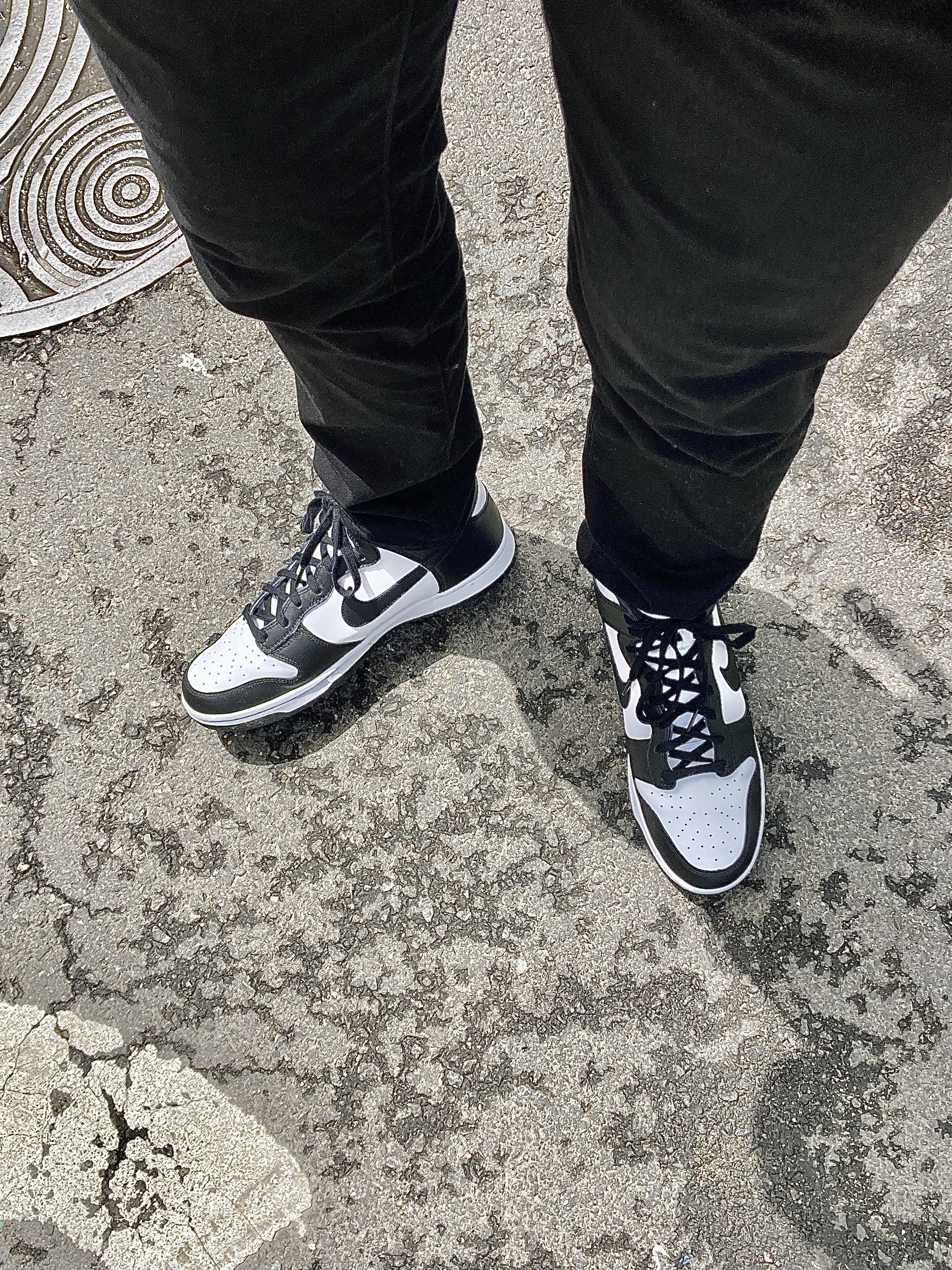 Nike Dunk High Retro Black and White, Jordan 1 Mid Bred Banned 2020 착용 스타일 - 3
