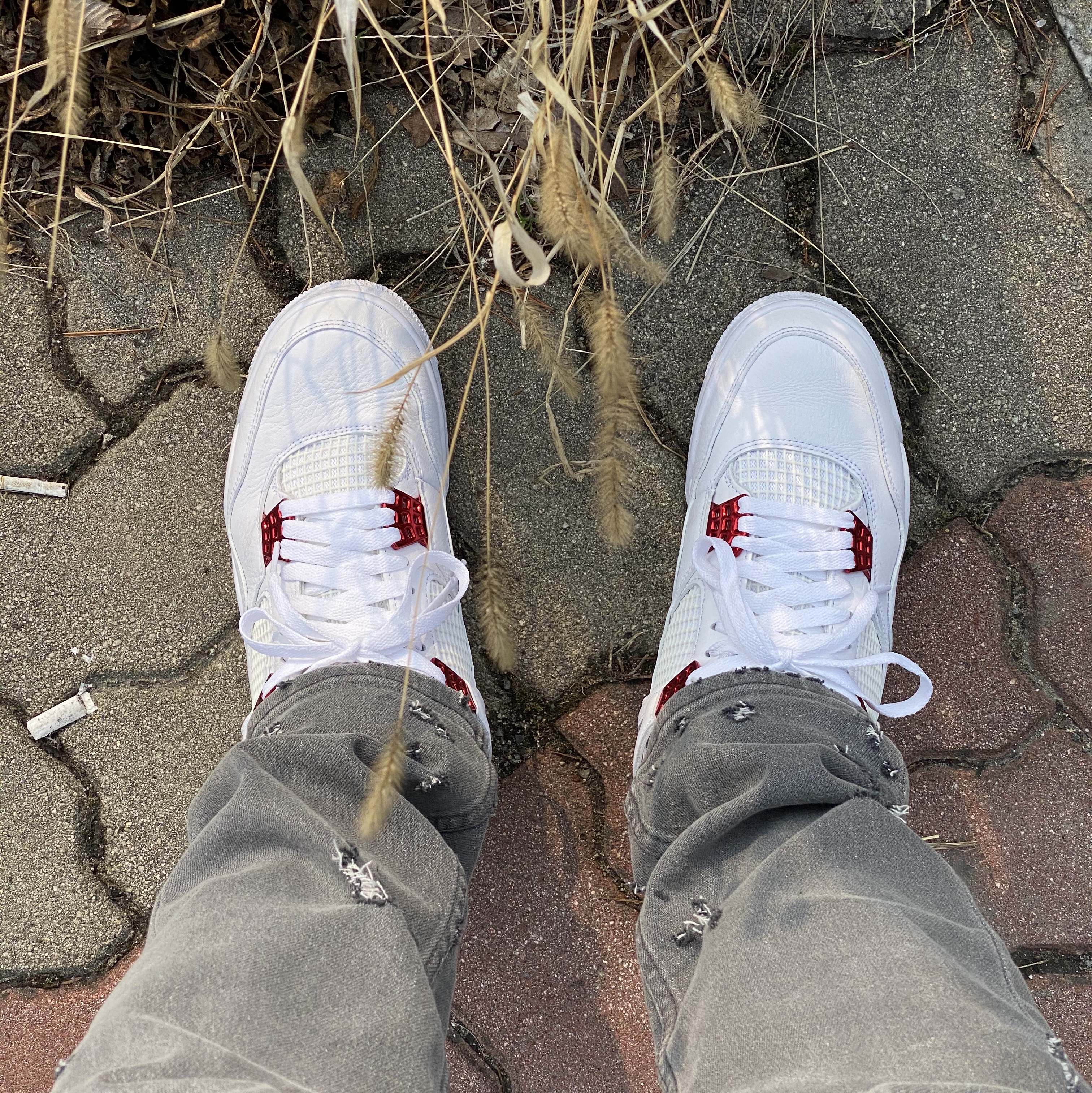 Jordan 4 Retro Red Metallic 착용 스타일