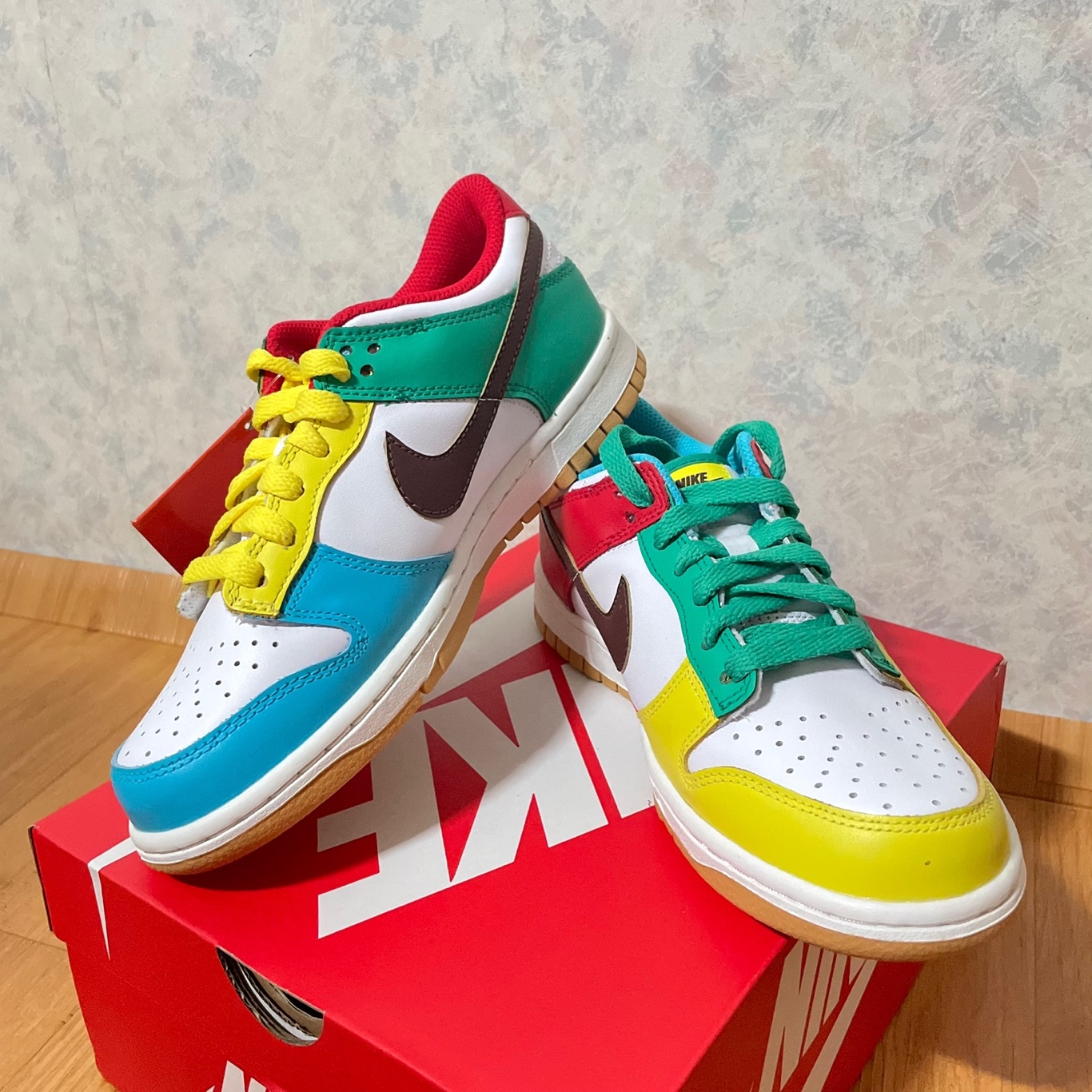 Nike Dunk Low SE Free.99 White, (GS) Nike Dunk Low SE Free.99 White 착용 스타일 - 1