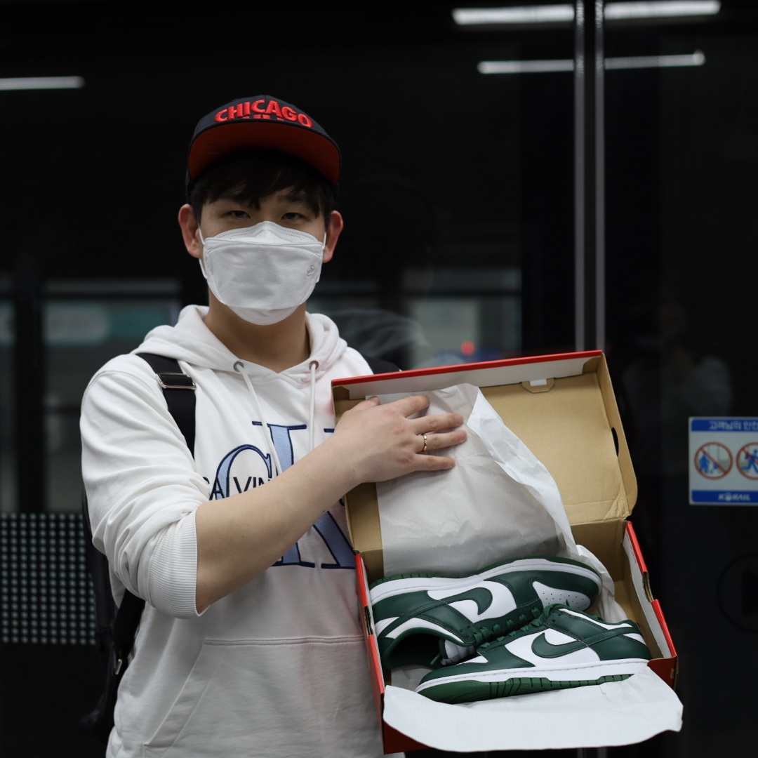 Nike Dunk Low Retro Varsity Green 착용 스타일 - 2
