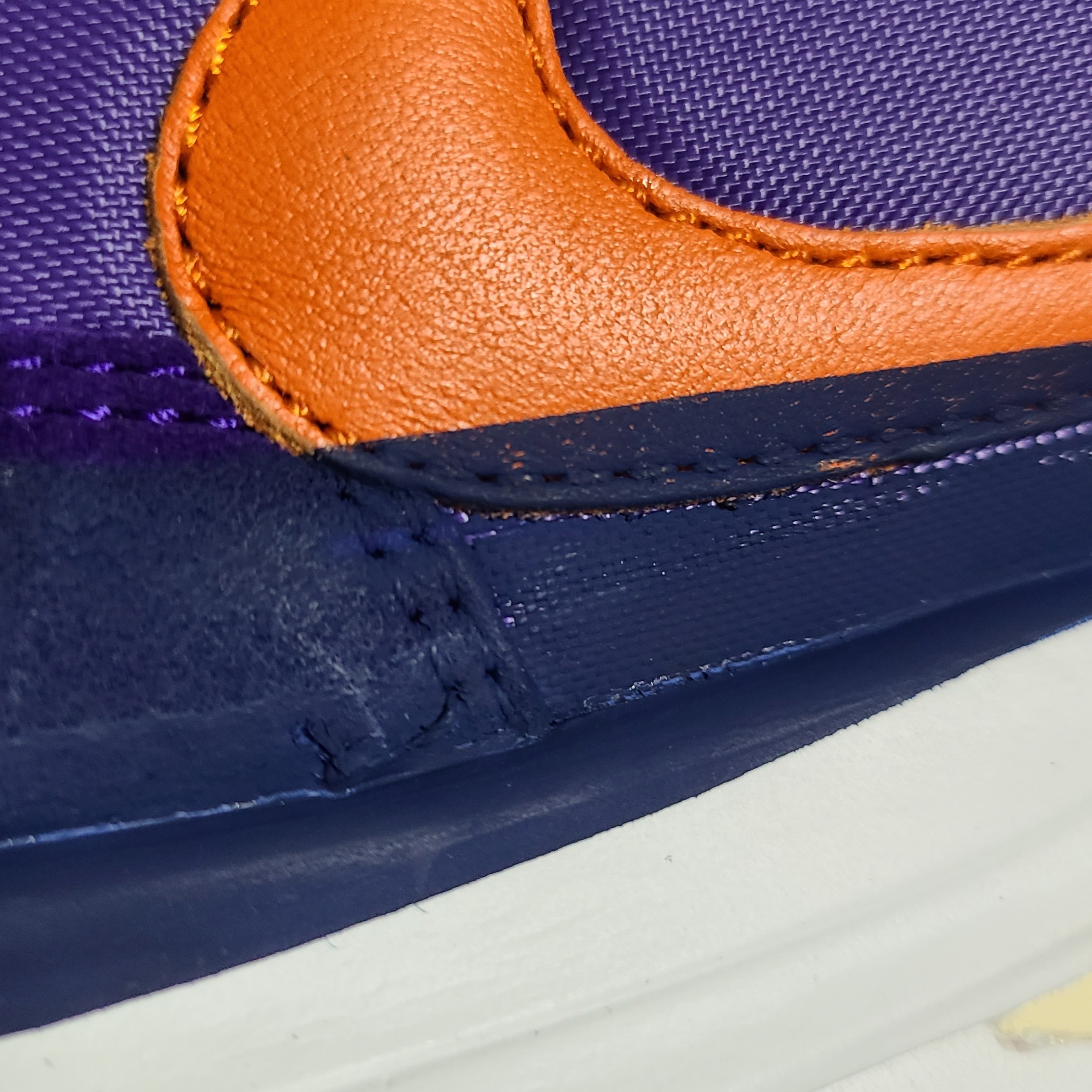 Nike x Sacai VaporWaffle Dark Iris 착용 스타일 - 3
