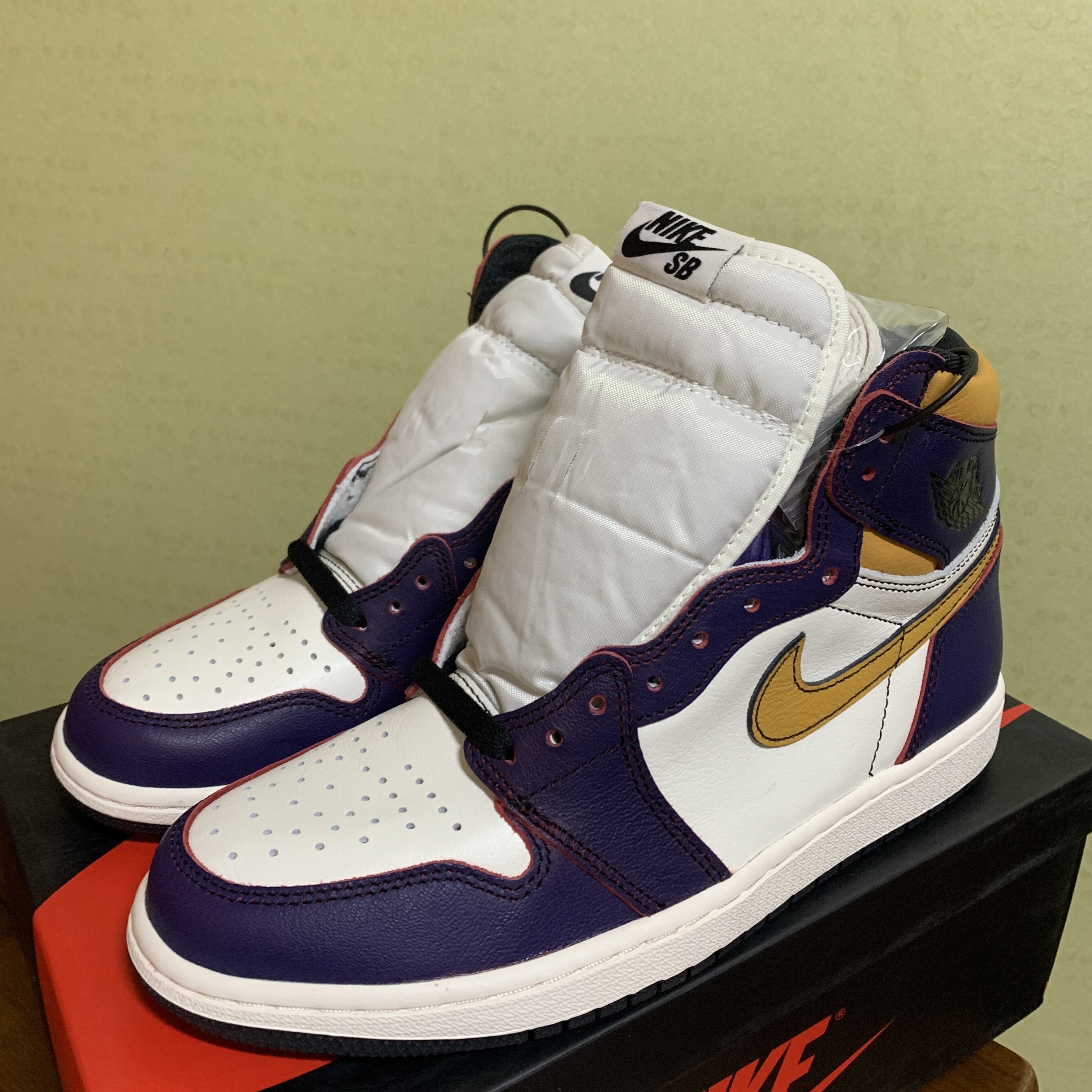Jordan 1 Retro High OG Defiant SB LA to Chicago 착용 스타일