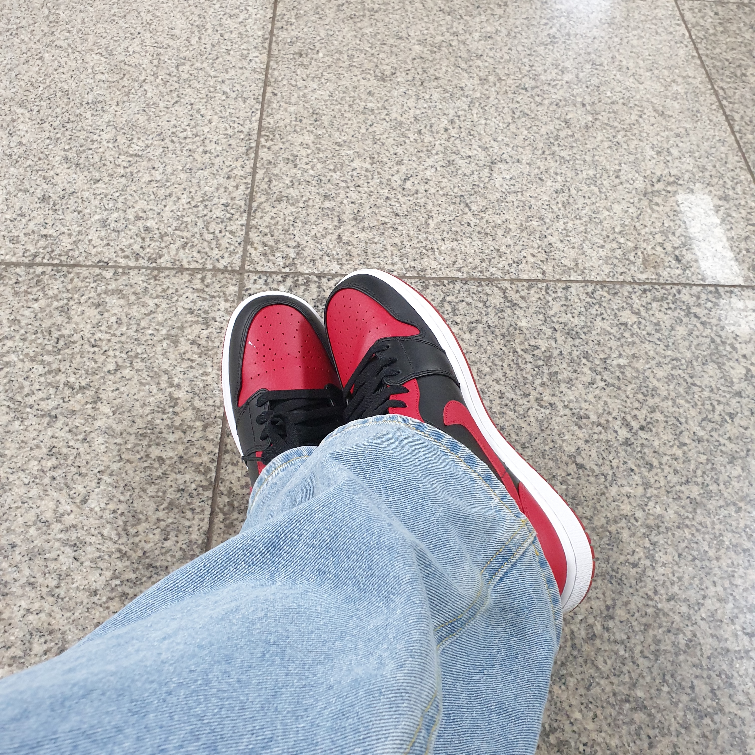 Jordan 1 Mid Bred Banned 2020 착용 스타일