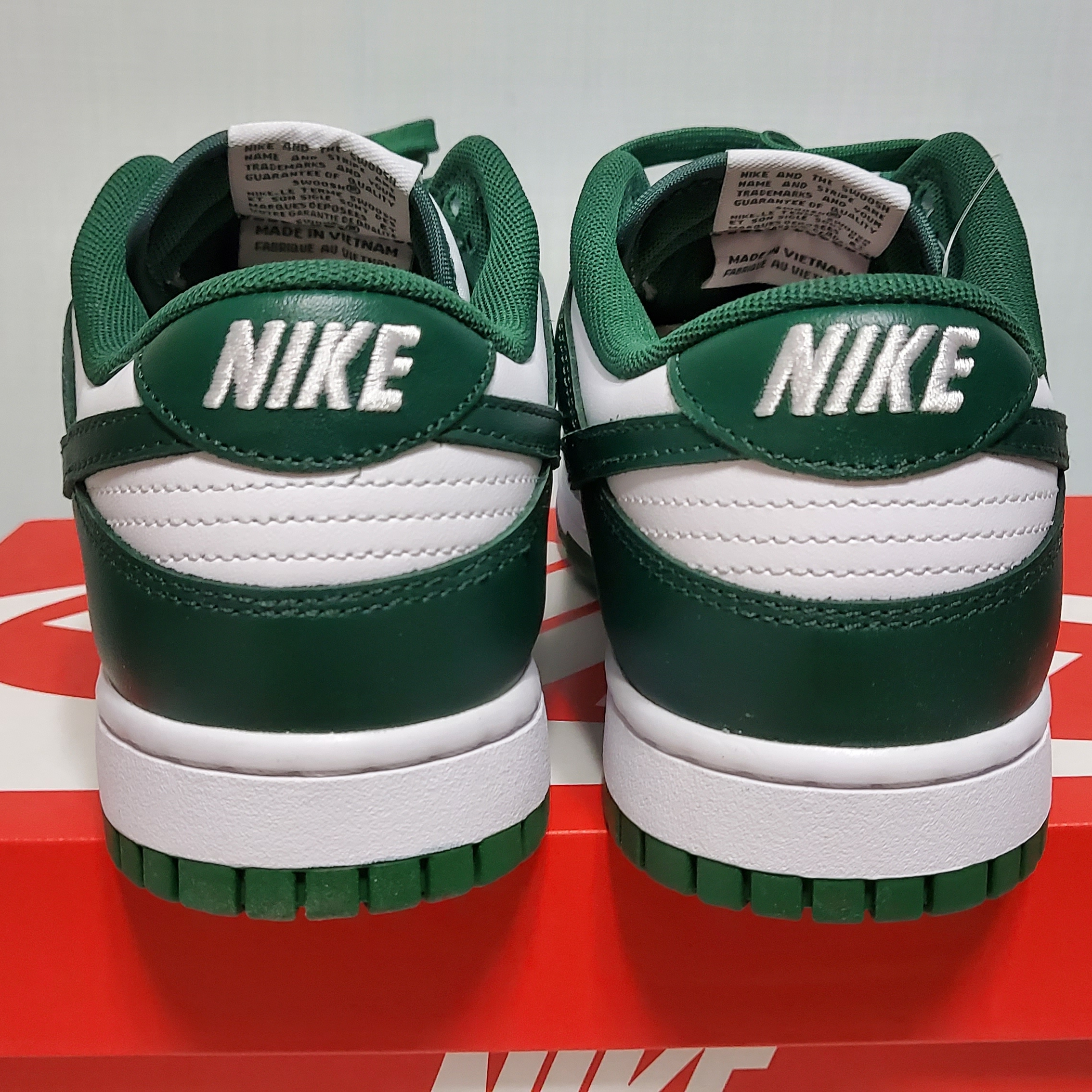 Nike Dunk Low Retro Varsity Green 착용 스타일 - 2